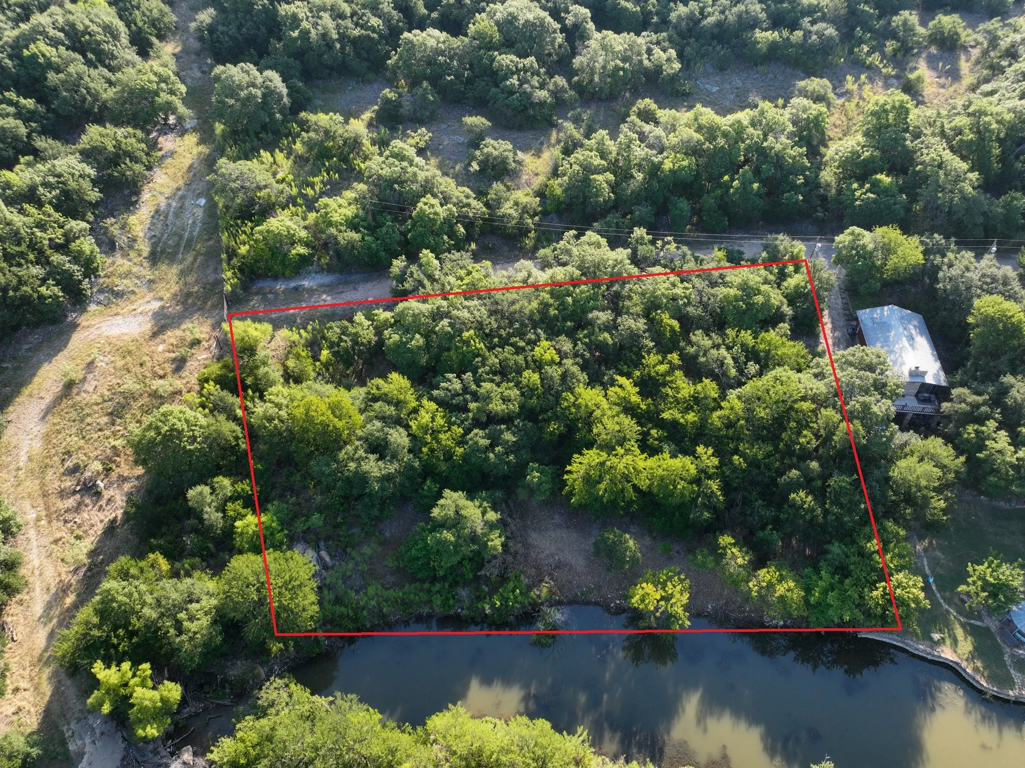 Foliage and Water levels are not guaranteed and may vary with drought and weather conditions. Lot lines are estimates.