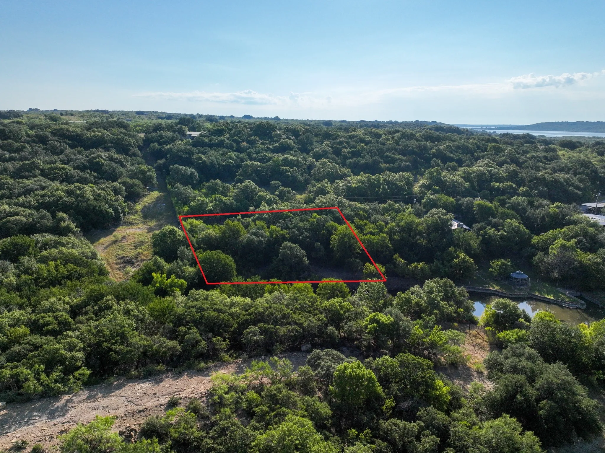 Foliage and Water levels are not guaranteed and may vary with drought and weather conditions. Lot lines are estimates.