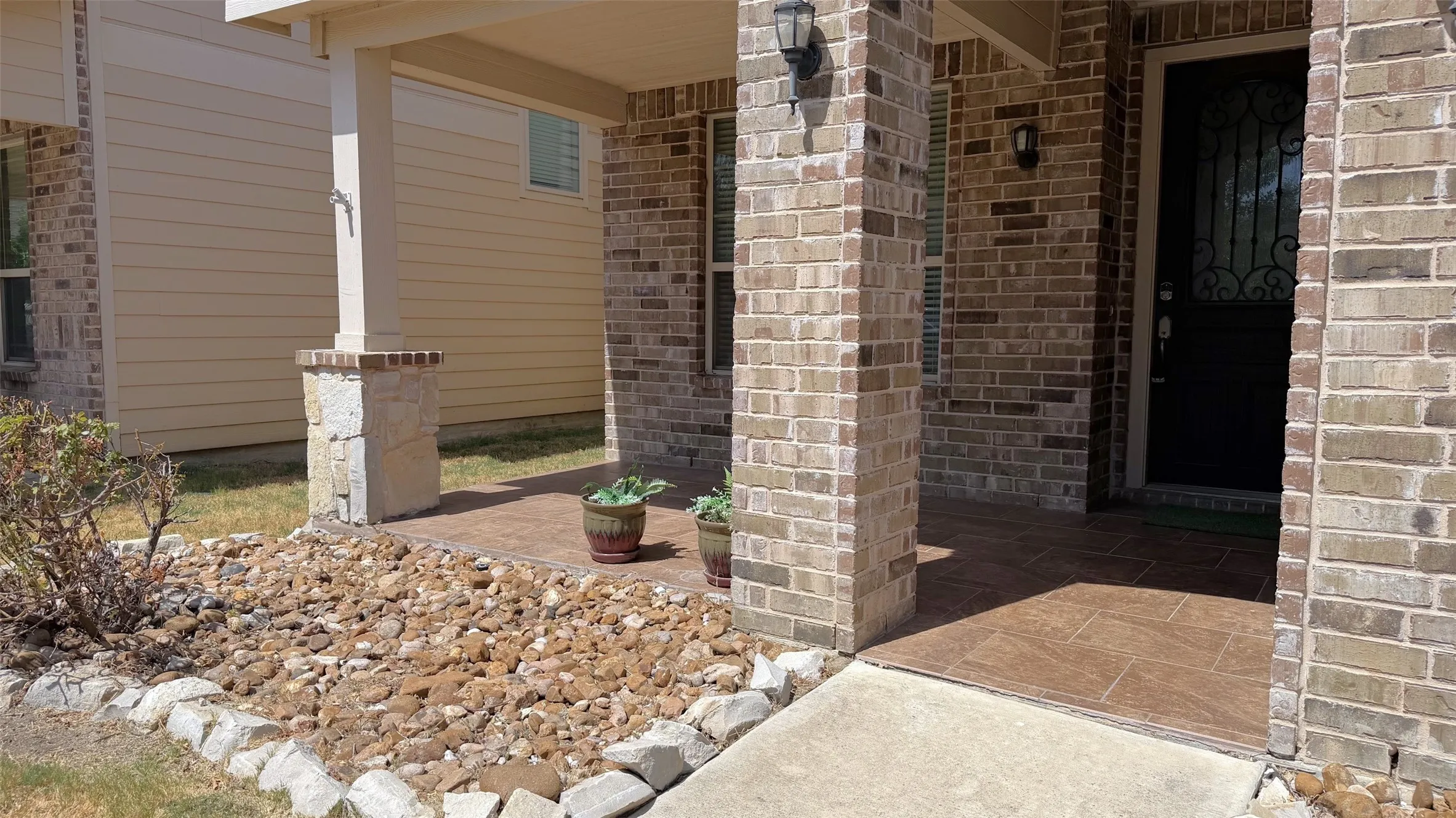 Single Family Residence For Rent in Denton County , 1049 Marietta Lane, Aubrey, Texas 76227, 4 Bedroom, 3 Bathroom, 2 Garage spaces, 2,058 Sqft, built in 2015, mls#21384460, Real Estate Agent in Aubrey, Homes For Rent in Denton county, Homes For Rent in Aubrey, Realtor in Aubrey Texas, Real Estate Brokerage Independent Realty Texas, Luminita Cordes Realtor