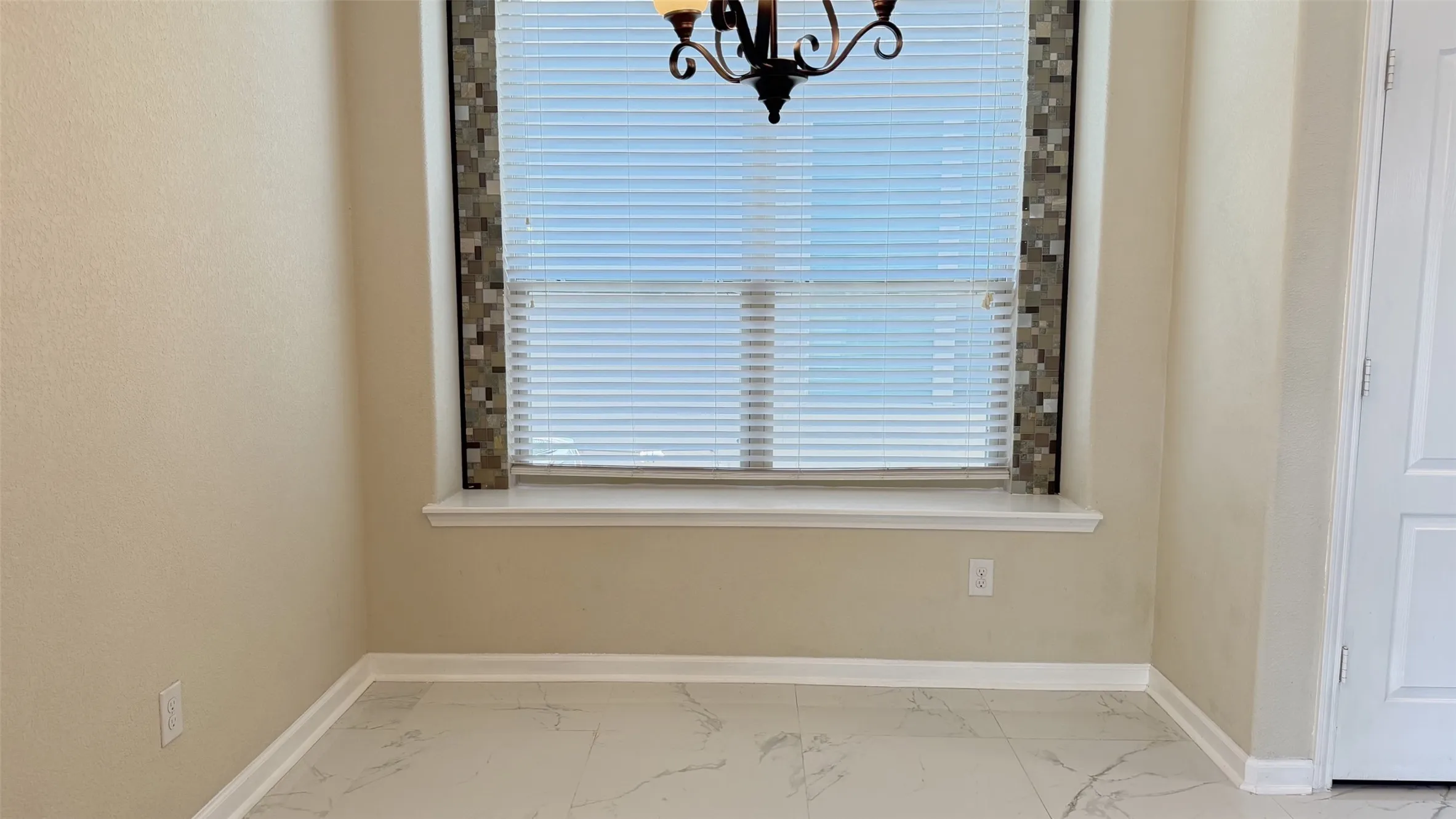 Single Family Residence For Rent in Denton County , 1049 Marietta Lane, Aubrey, Texas 76227, 4 Bedroom, 3 Bathroom, 2 Garage spaces, 2,058 Sqft, built in 2015, mls#21384460, Real Estate Agent in Aubrey, Homes For Rent in Denton county, Homes For Rent in Aubrey, Realtor in Aubrey Texas, Real Estate Brokerage Independent Realty Texas, Luminita Cordes Realtor