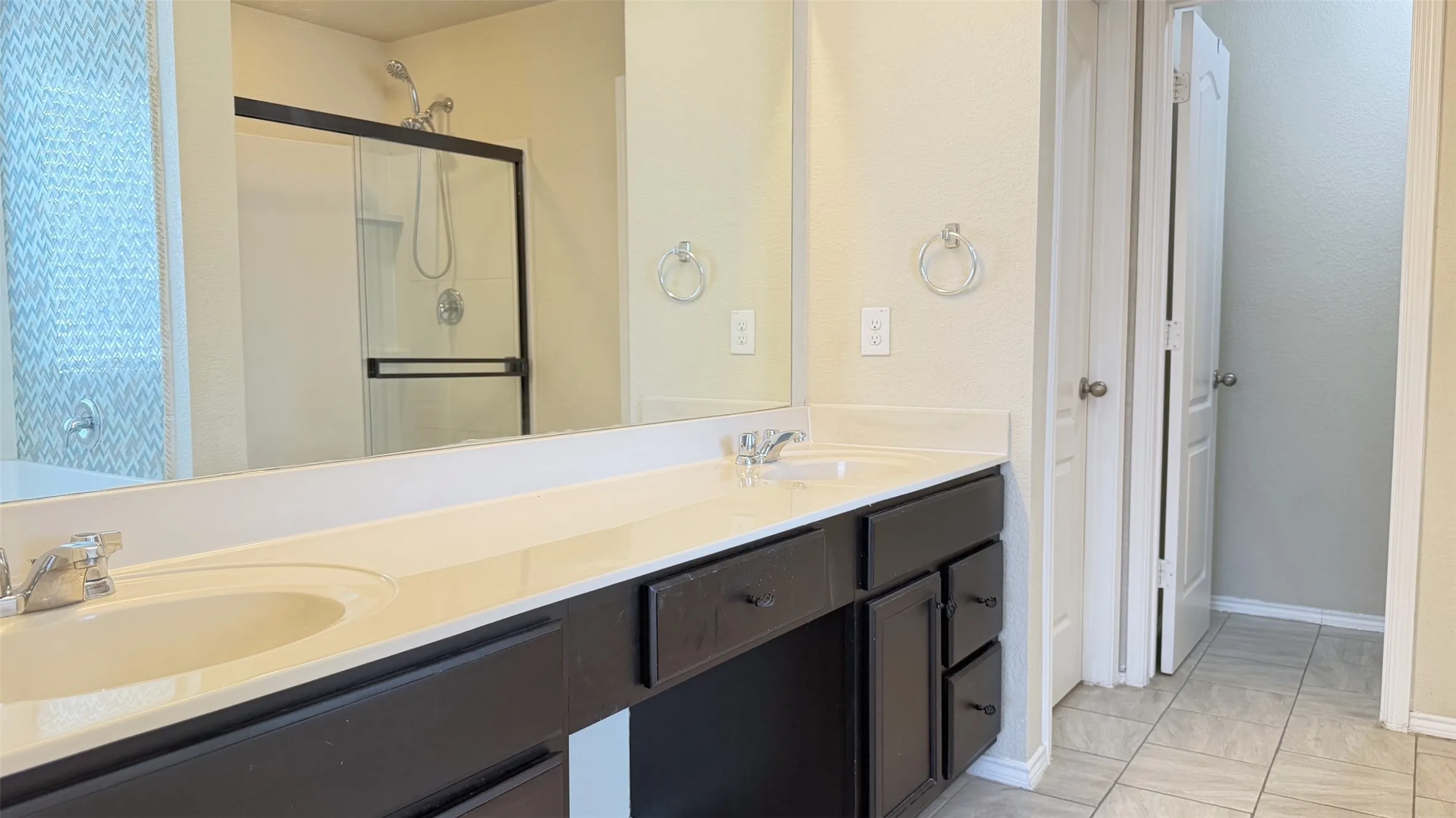 Single Family Residence For Rent in Denton County , 1049 Marietta Lane, Aubrey, Texas 76227, 4 Bedroom, 3 Bathroom, 2 Garage spaces, 2,058 Sqft, built in 2015, mls#21384460, Real Estate Agent in Aubrey, Homes For Rent in Denton county, Homes For Rent in Aubrey, Realtor in Aubrey Texas, Real Estate Brokerage Independent Realty Texas, Luminita Cordes Realtor