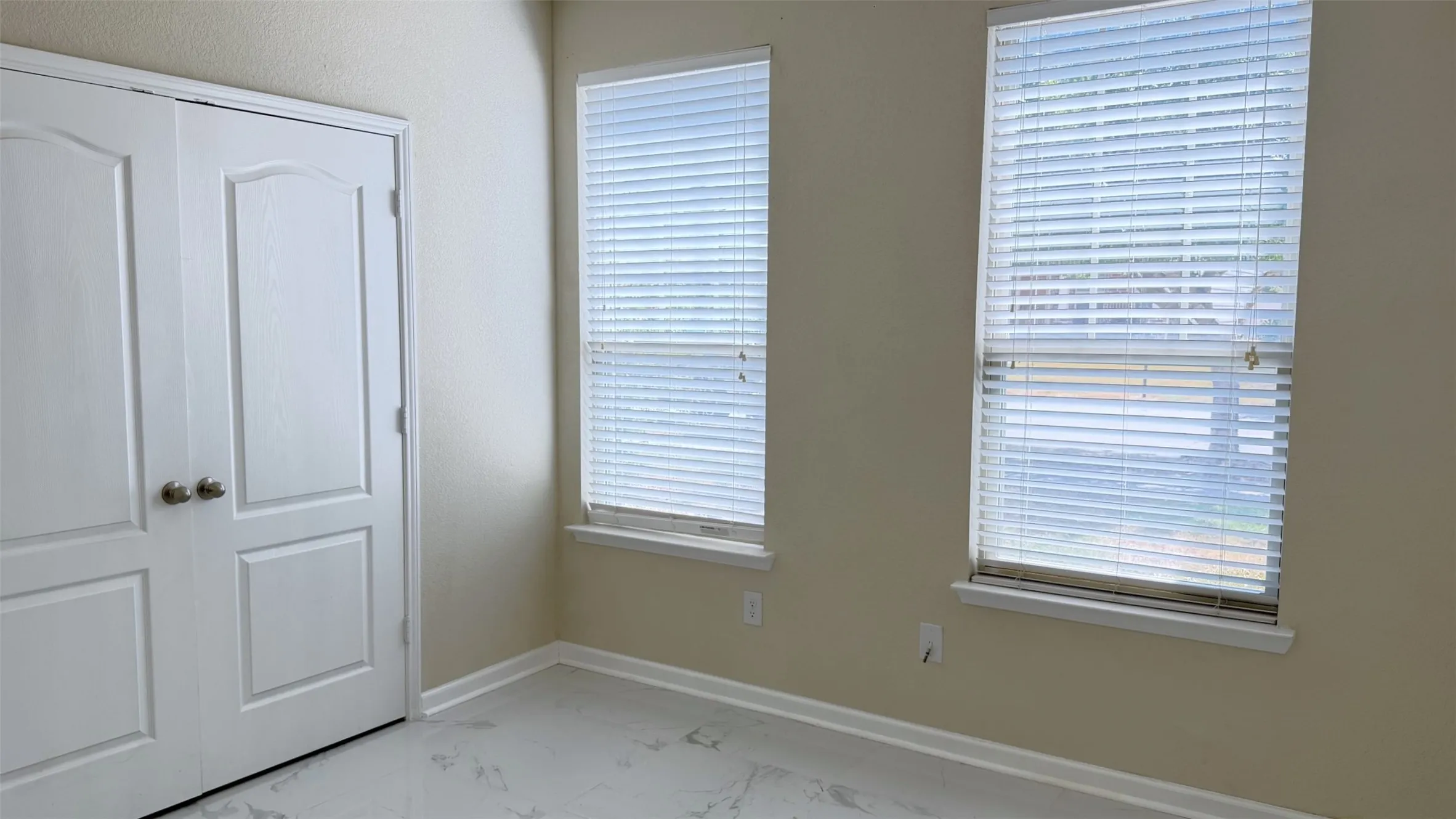 Single Family Residence For Rent in Denton County , 1049 Marietta Lane, Aubrey, Texas 76227, 4 Bedroom, 3 Bathroom, 2 Garage spaces, 2,058 Sqft, built in 2015, mls#21384460, Real Estate Agent in Aubrey, Homes For Rent in Denton county, Homes For Rent in Aubrey, Realtor in Aubrey Texas, Real Estate Brokerage Independent Realty Texas, Luminita Cordes Realtor