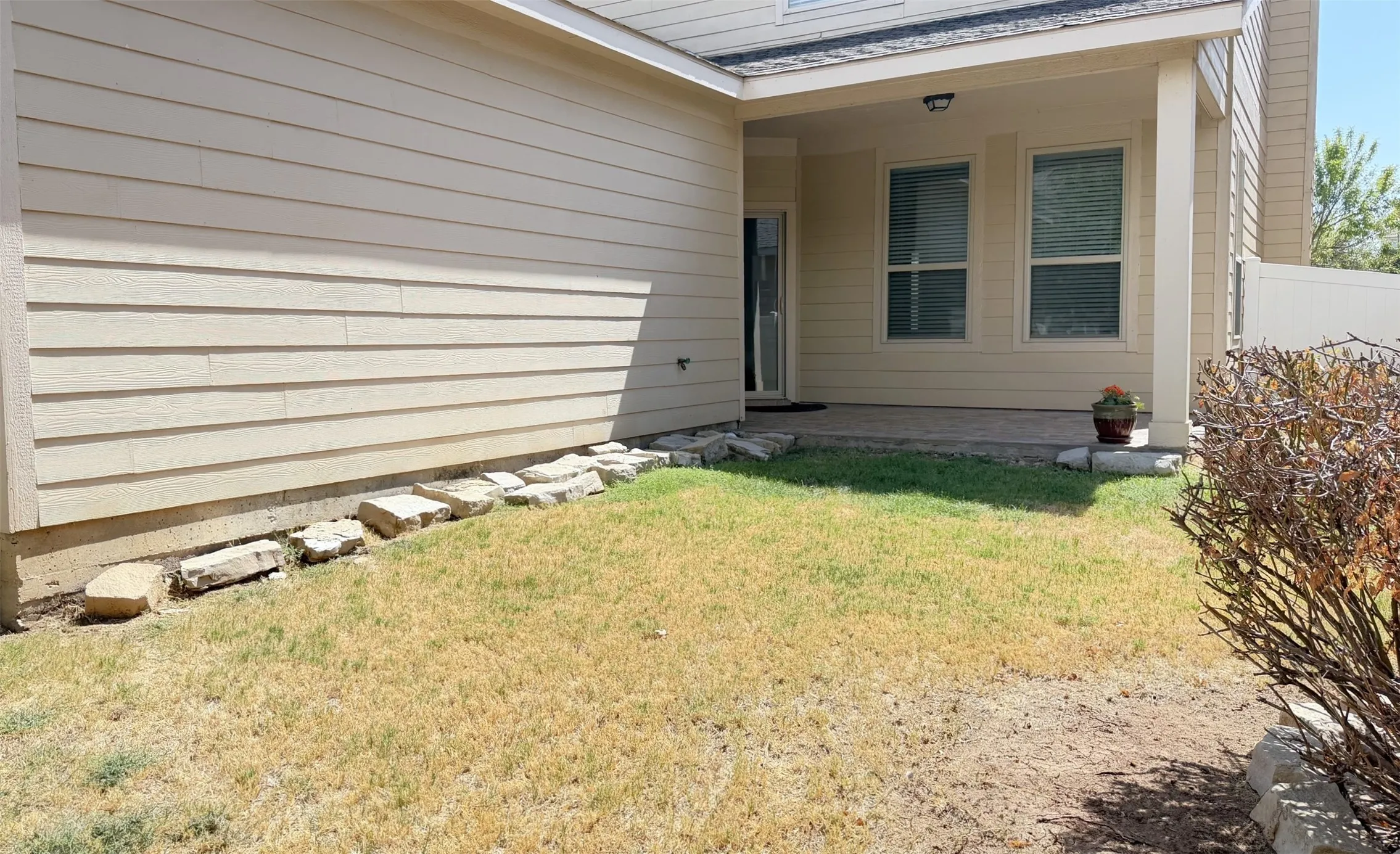 Single Family Residence For Rent in Denton County , 1049 Marietta Lane, Aubrey, Texas 76227, 4 Bedroom, 3 Bathroom, 2 Garage spaces, 2,058 Sqft, built in 2015, mls#21384460, Real Estate Agent in Aubrey, Homes For Rent in Denton county, Homes For Rent in Aubrey, Realtor in Aubrey Texas, Real Estate Brokerage Independent Realty Texas, Luminita Cordes Realtor