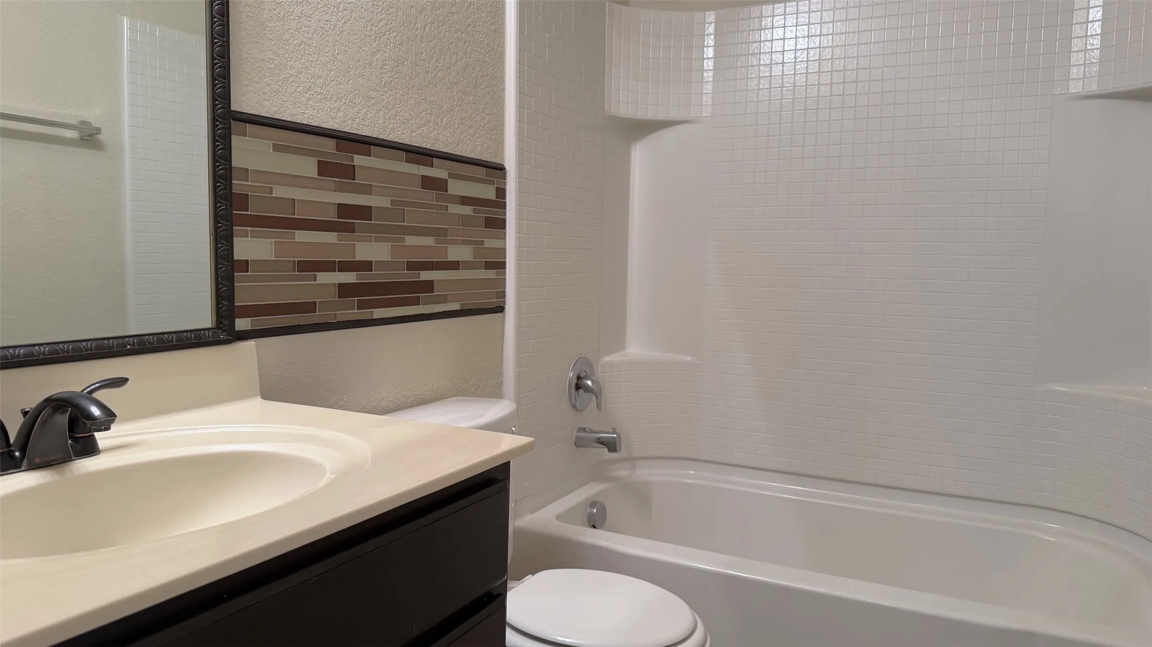 Single Family Residence For Rent in Denton County , 1049 Marietta Lane, Aubrey, Texas 76227, 4 Bedroom, 3 Bathroom, 2 Garage spaces, 2,058 Sqft, built in 2015, mls#21384460, Real Estate Agent in Aubrey, Homes For Rent in Denton county, Homes For Rent in Aubrey, Realtor in Aubrey Texas, Real Estate Brokerage Independent Realty Texas, Luminita Cordes Realtor