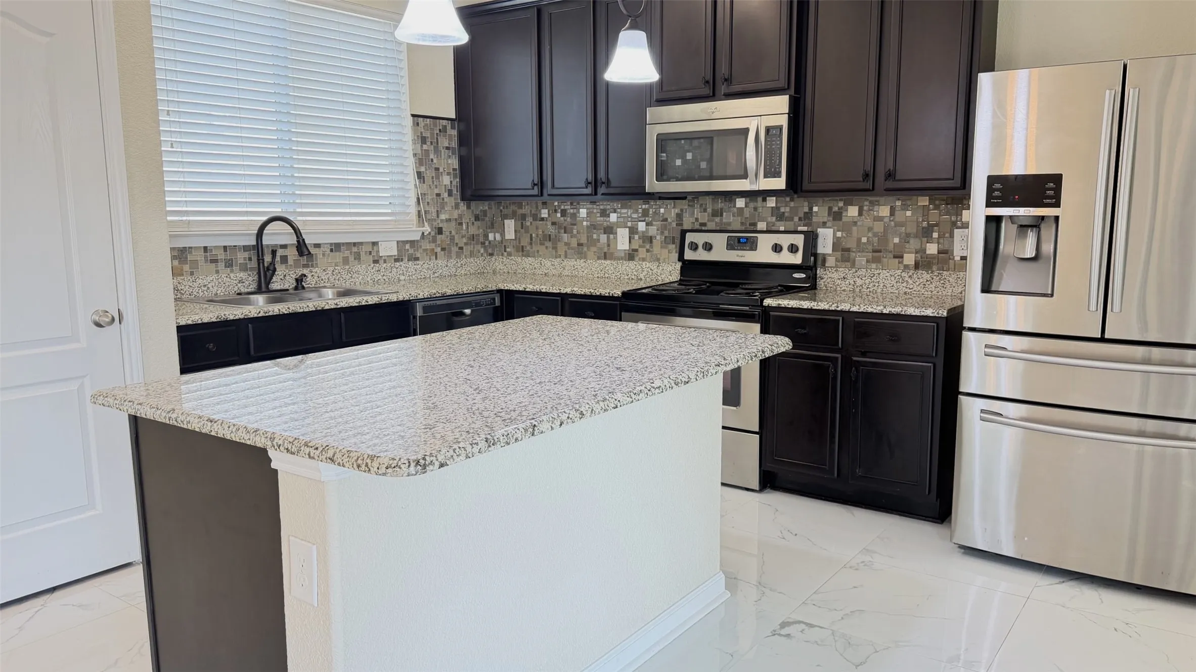 Single Family Residence For Rent in Denton County , 1049 Marietta Lane, Aubrey, Texas 76227, 4 Bedroom, 3 Bathroom, 2 Garage spaces, 2,058 Sqft, built in 2015, mls#21384460, Real Estate Agent in Aubrey, Homes For Rent in Denton county, Homes For Rent in Aubrey, Realtor in Aubrey Texas, Real Estate Brokerage Independent Realty Texas, Luminita Cordes Realtor