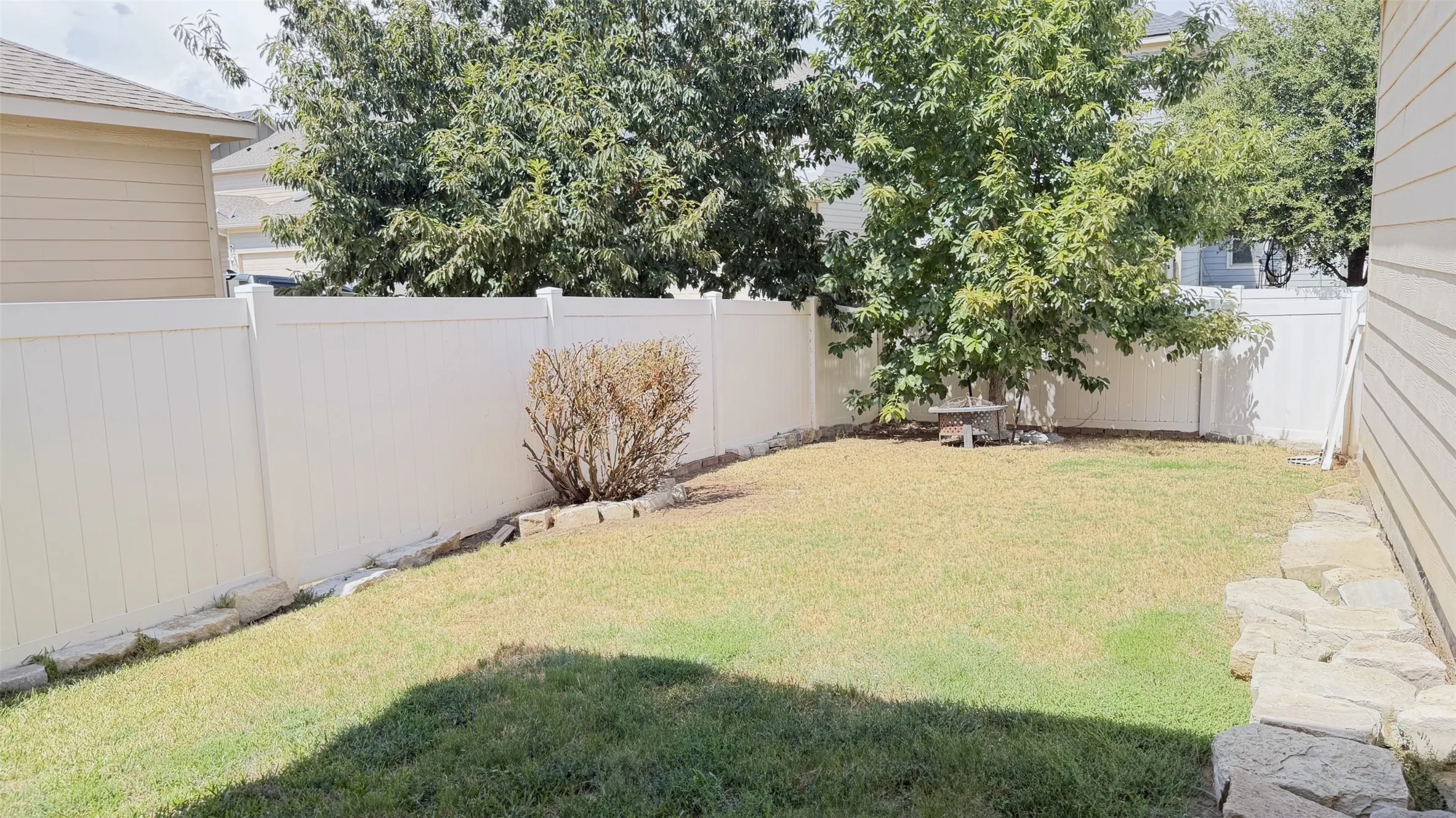 Single Family Residence For Rent in Denton County , 1049 Marietta Lane, Aubrey, Texas 76227, 4 Bedroom, 3 Bathroom, 2 Garage spaces, 2,058 Sqft, built in 2015, mls#21384460, Real Estate Agent in Aubrey, Homes For Rent in Denton county, Homes For Rent in Aubrey, Realtor in Aubrey Texas, Real Estate Brokerage Independent Realty Texas, Luminita Cordes Realtor