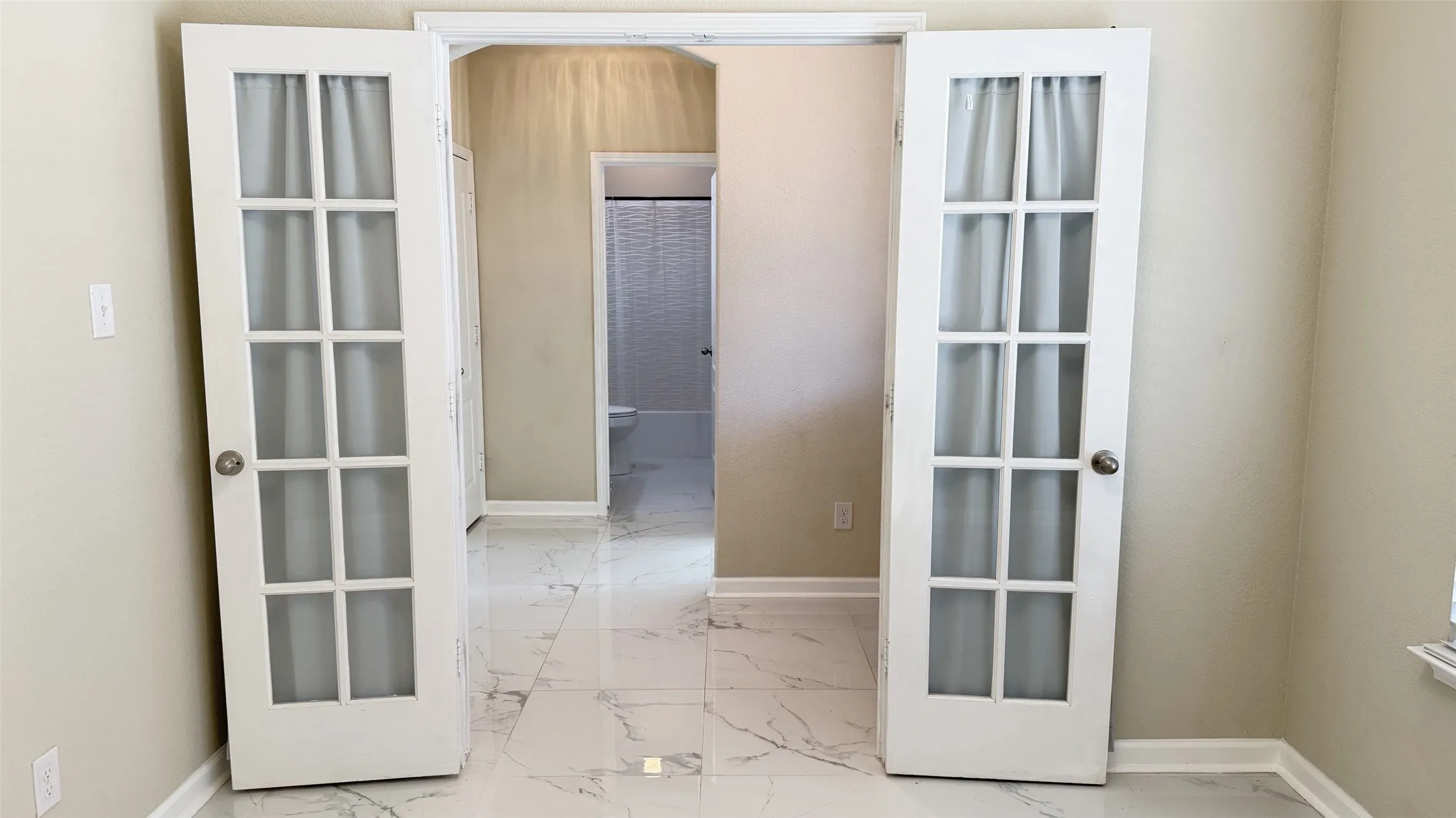Single Family Residence For Rent in Denton County , 1049 Marietta Lane, Aubrey, Texas 76227, 4 Bedroom, 3 Bathroom, 2 Garage spaces, 2,058 Sqft, built in 2015, mls#21384460, Real Estate Agent in Aubrey, Homes For Rent in Denton county, Homes For Rent in Aubrey, Realtor in Aubrey Texas, Real Estate Brokerage Independent Realty Texas, Luminita Cordes Realtor