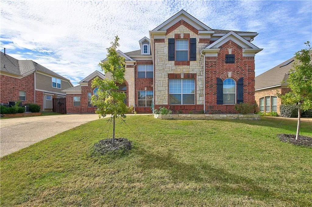 Single Family Residence For Rent in Dallas County , 6917 Shady View Court, Sachse, Texas 75048, 5 Bedroom, 4 Bathroom, Garage spaces, 3,349 Sqft, built in 2007, mls#21384493, Real Estate Agent in Sachse, Homes For Rent in Dallas county, Homes For Rent in Sachse, Realtor in Sachse Texas, Real Estate Brokerage Independent Realty Texas, Luminita Cordes Realtor