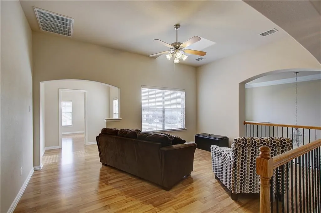 Single Family Residence For Rent in Dallas County , 6917 Shady View Court, Sachse, Texas 75048, 5 Bedroom, 4 Bathroom, Garage spaces, 3,349 Sqft, built in 2007, mls#21384493, Real Estate Agent in Sachse, Homes For Rent in Dallas county, Homes For Rent in Sachse, Realtor in Sachse Texas, Real Estate Brokerage Independent Realty Texas, Luminita Cordes Realtor