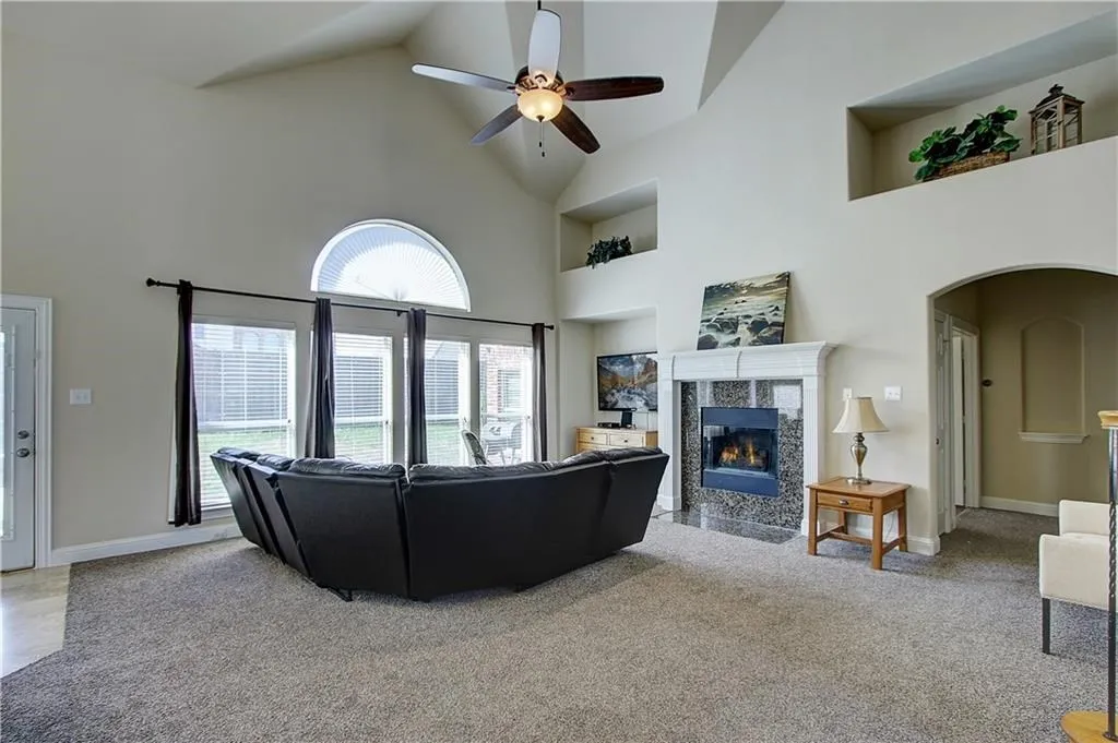 Single Family Residence For Rent in Dallas County , 6917 Shady View Court, Sachse, Texas 75048, 5 Bedroom, 4 Bathroom, Garage spaces, 3,349 Sqft, built in 2007, mls#21384493, Real Estate Agent in Sachse, Homes For Rent in Dallas county, Homes For Rent in Sachse, Realtor in Sachse Texas, Real Estate Brokerage Independent Realty Texas, Luminita Cordes Realtor