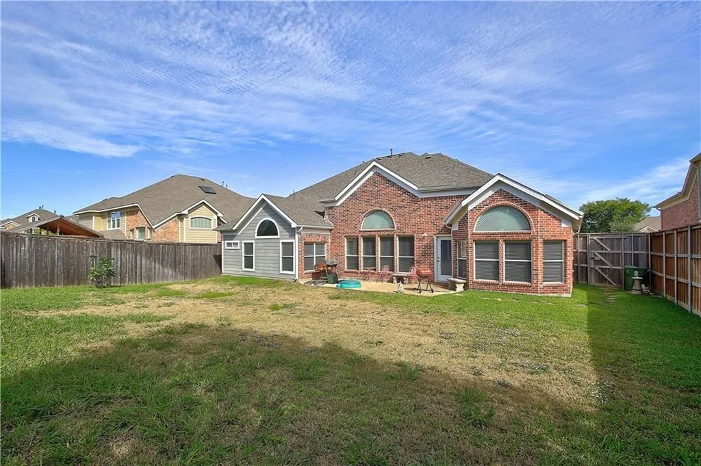 Single Family Residence For Rent in Dallas County , 6917 Shady View Court, Sachse, Texas 75048, 5 Bedroom, 4 Bathroom, Garage spaces, 3,349 Sqft, built in 2007, mls#21384493, Real Estate Agent in Sachse, Homes For Rent in Dallas county, Homes For Rent in Sachse, Realtor in Sachse Texas, Real Estate Brokerage Independent Realty Texas, Luminita Cordes Realtor