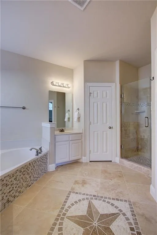 Single Family Residence For Rent in Dallas County , 6917 Shady View Court, Sachse, Texas 75048, 5 Bedroom, 4 Bathroom, Garage spaces, 3,349 Sqft, built in 2007, mls#21384493, Real Estate Agent in Sachse, Homes For Rent in Dallas county, Homes For Rent in Sachse, Realtor in Sachse Texas, Real Estate Brokerage Independent Realty Texas, Luminita Cordes Realtor