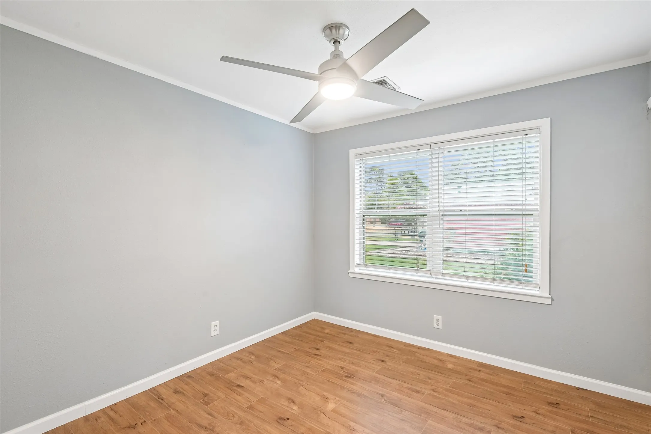 Single Family Residence For Sale in Dallas County , 3438 Princeton Drive, Irving, Texas 75062, 3 Bedroom, 2 Bathroom, 1 Garage spaces, 1,700 Sqft, built in 1957, mls#21376232, Real Estate Agent in Irving, Homes For Sale in Dallas county, Homes For Sale in Irving, Realtor in Irving Texas, Real Estate Brokerage Independent Realty Texas, Luminita Cordes Realtor