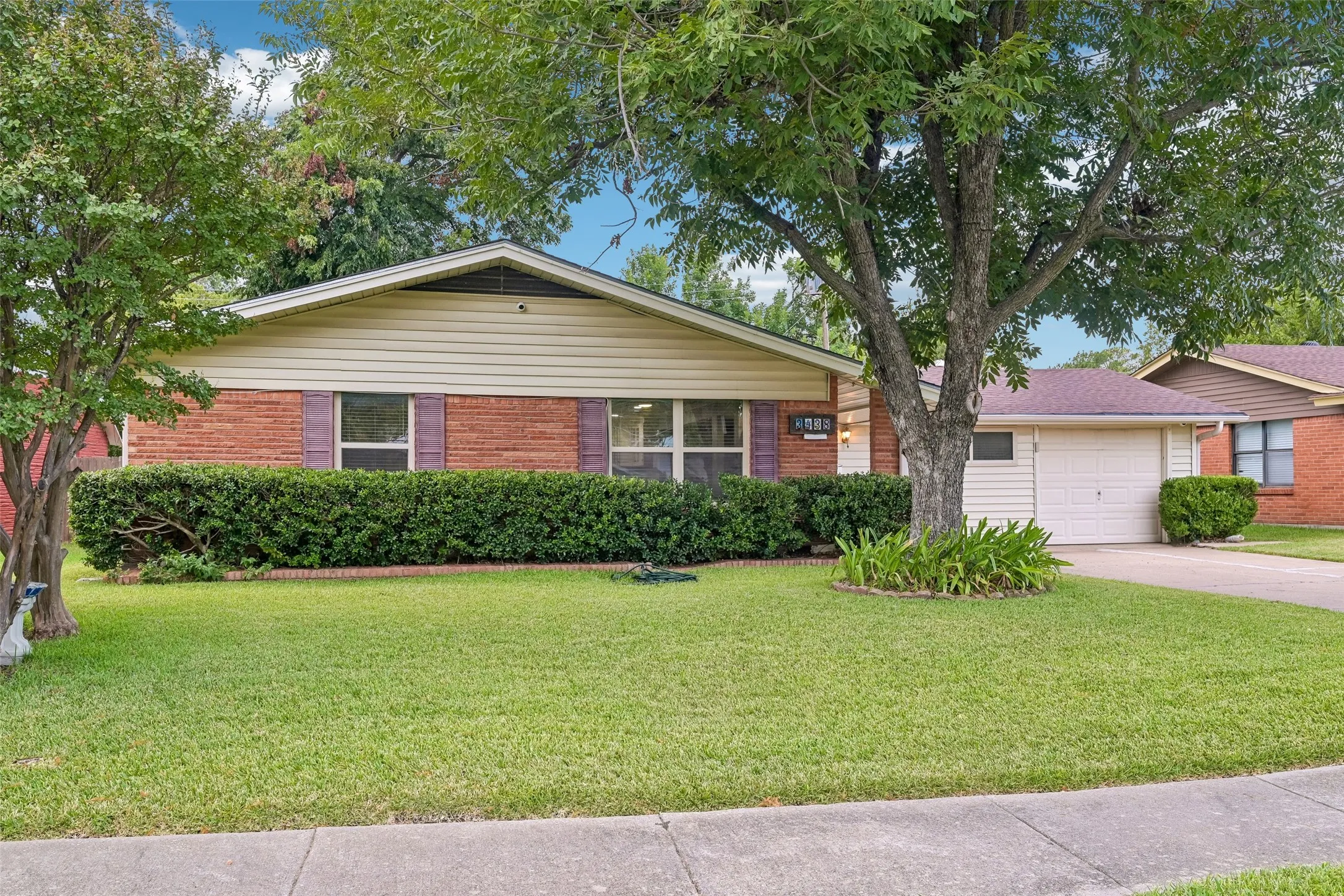 Single Family Residence For Sale in Dallas County , 3438 Princeton Drive, Irving, Texas 75062, 3 Bedroom, 2 Bathroom, 1 Garage spaces, 1,700 Sqft, built in 1957, mls#21376232, Real Estate Agent in Irving, Homes For Sale in Dallas county, Homes For Sale in Irving, Realtor in Irving Texas, Real Estate Brokerage Independent Realty Texas, Luminita Cordes Realtor