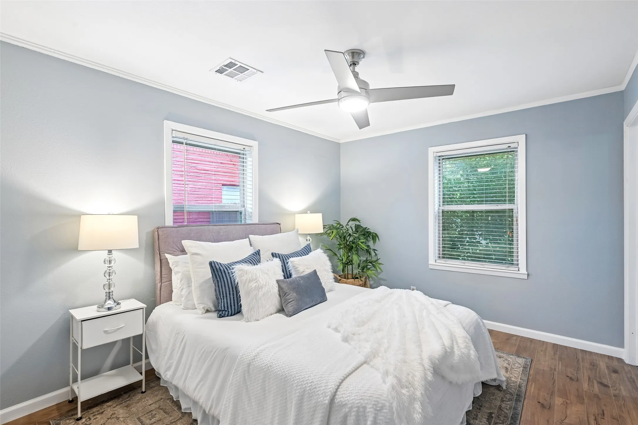 Single Family Residence For Sale in Dallas County , 3438 Princeton Drive, Irving, Texas 75062, 3 Bedroom, 2 Bathroom, 1 Garage spaces, 1,700 Sqft, built in 1957, mls#21376232, Real Estate Agent in Irving, Homes For Sale in Dallas county, Homes For Sale in Irving, Realtor in Irving Texas, Real Estate Brokerage Independent Realty Texas, Luminita Cordes Realtor