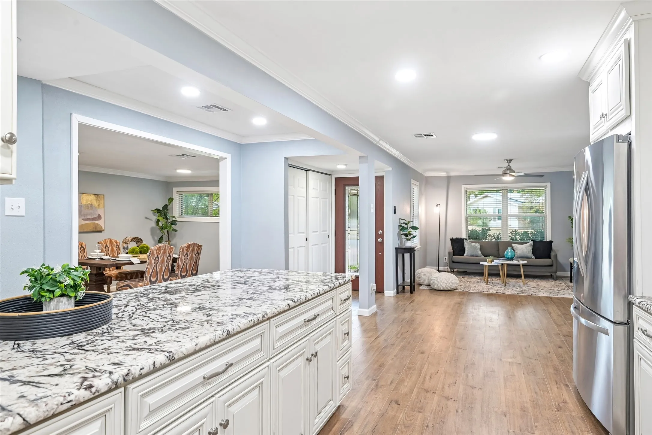 Single Family Residence For Sale in Dallas County , 3438 Princeton Drive, Irving, Texas 75062, 3 Bedroom, 2 Bathroom, 1 Garage spaces, 1,700 Sqft, built in 1957, mls#21376232, Real Estate Agent in Irving, Homes For Sale in Dallas county, Homes For Sale in Irving, Realtor in Irving Texas, Real Estate Brokerage Independent Realty Texas, Luminita Cordes Realtor