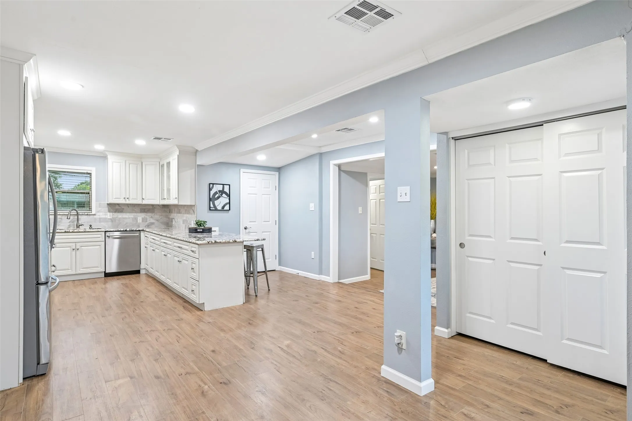 Single Family Residence For Sale in Dallas County , 3438 Princeton Drive, Irving, Texas 75062, 3 Bedroom, 2 Bathroom, 1 Garage spaces, 1,700 Sqft, built in 1957, mls#21376232, Real Estate Agent in Irving, Homes For Sale in Dallas county, Homes For Sale in Irving, Realtor in Irving Texas, Real Estate Brokerage Independent Realty Texas, Luminita Cordes Realtor