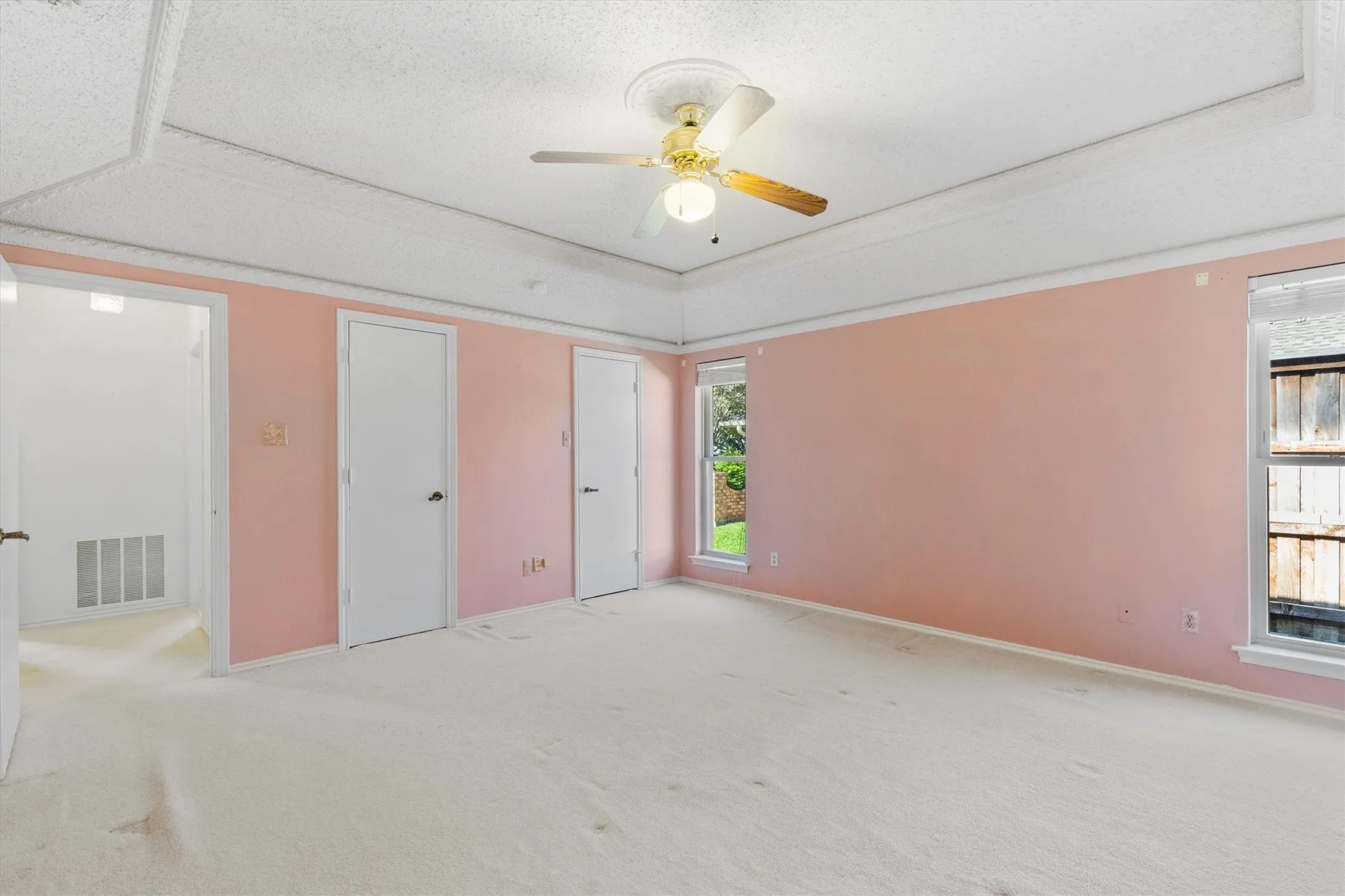 Single Family Residence For Sale in Collin County , 1617 Danube Lane, Plano, Texas 75075, 3 Bedroom, 2 Bathroom, 2 Garage spaces, 2,107 Sqft, built in 1981, mls#21379425, Real Estate Agent in Plano, Homes For Sale in Collin county, Homes For Sale in Plano, Realtor in Plano Texas, Real Estate Brokerage Independent Realty Texas, Luminita Cordes Realtor