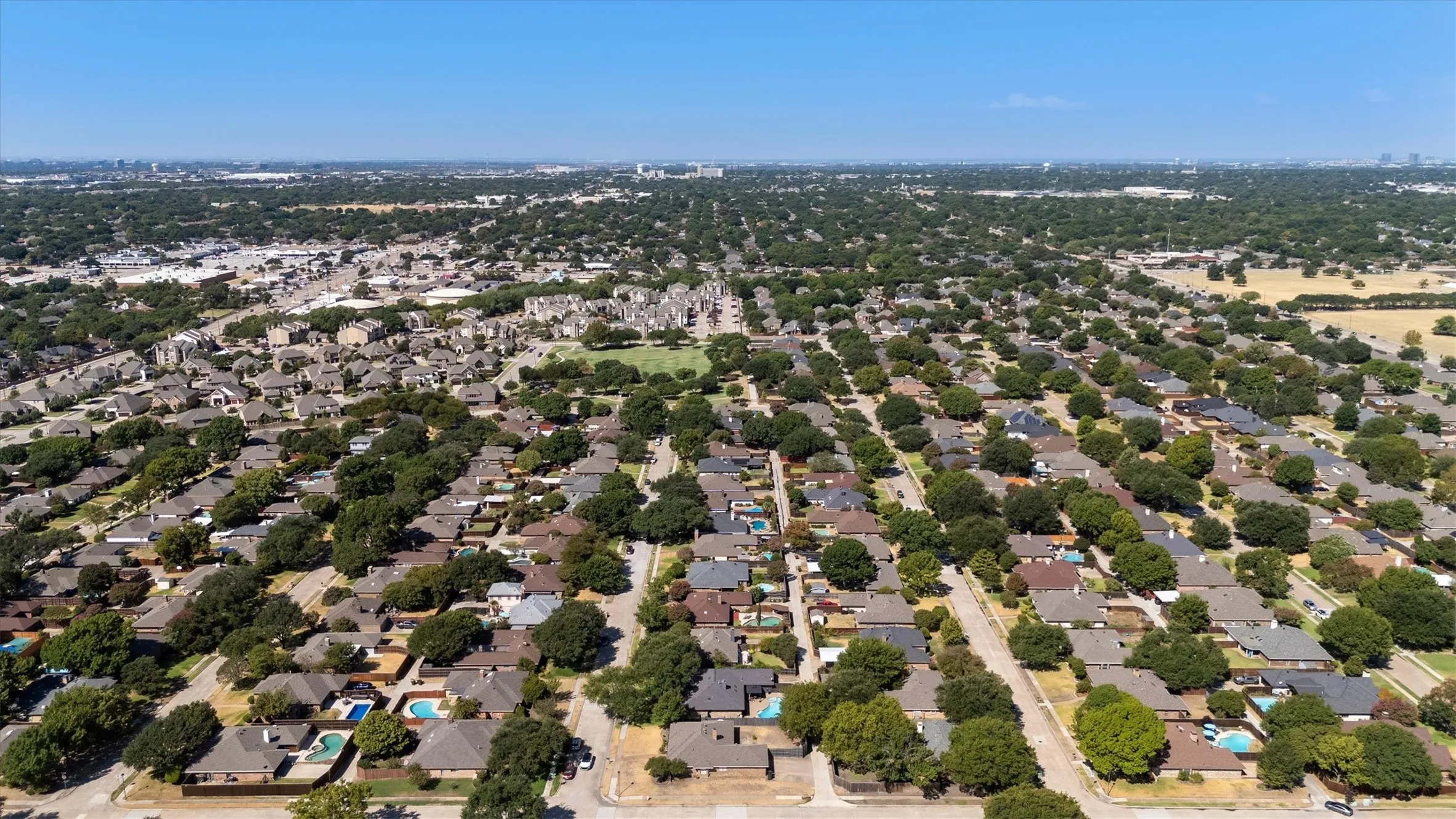 Single Family Residence For Sale in Collin County , 1617 Danube Lane, Plano, Texas 75075, 3 Bedroom, 2 Bathroom, 2 Garage spaces, 2,107 Sqft, built in 1981, mls#21379425, Real Estate Agent in Plano, Homes For Sale in Collin county, Homes For Sale in Plano, Realtor in Plano Texas, Real Estate Brokerage Independent Realty Texas, Luminita Cordes Realtor