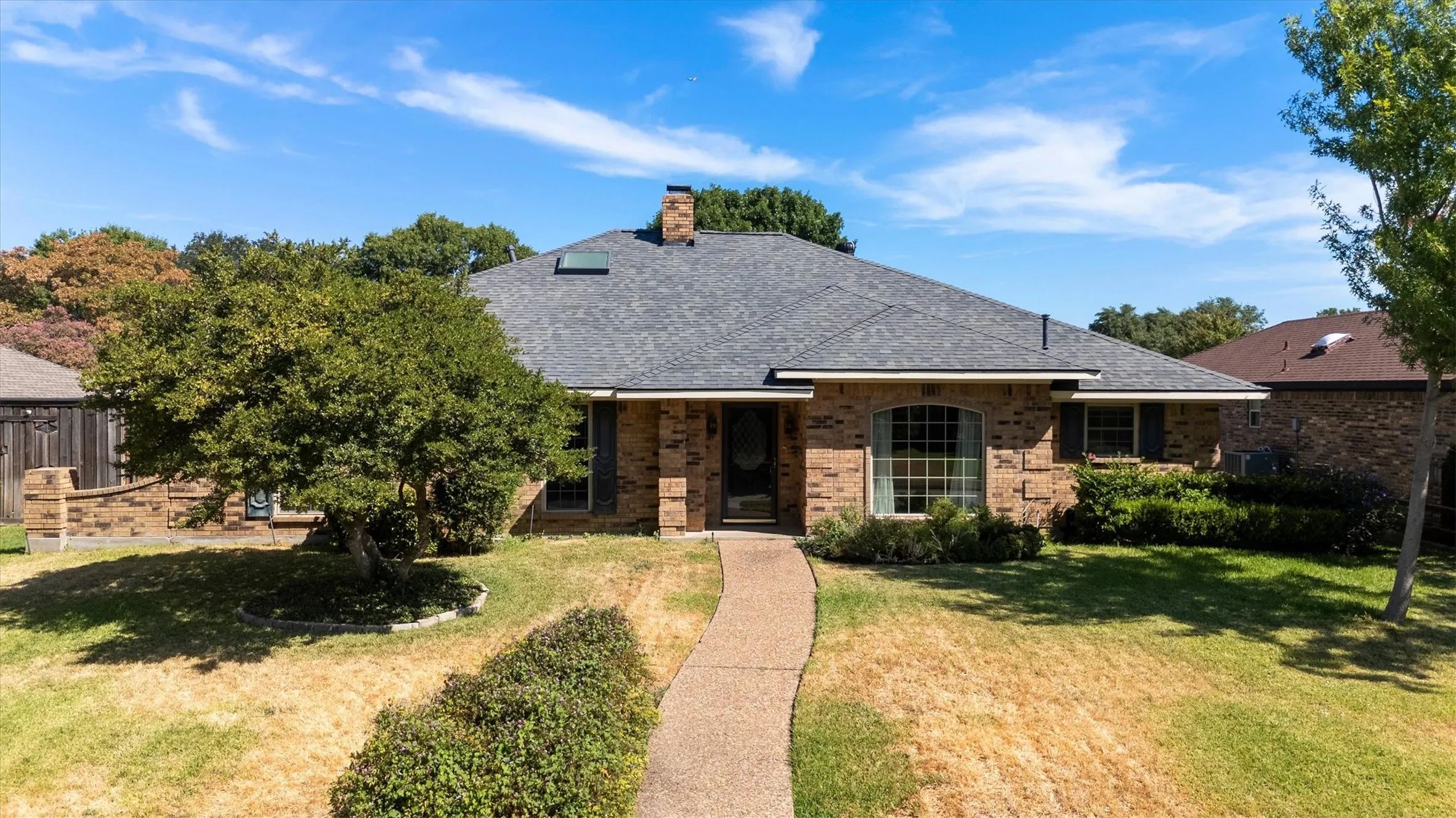 Single Family Residence For Sale in Collin County , 1617 Danube Lane, Plano, Texas 75075, 3 Bedroom, 2 Bathroom, 2 Garage spaces, 2,107 Sqft, built in 1981, mls#21379425, Real Estate Agent in Plano, Homes For Sale in Collin county, Homes For Sale in Plano, Realtor in Plano Texas, Real Estate Brokerage Independent Realty Texas, Luminita Cordes Realtor