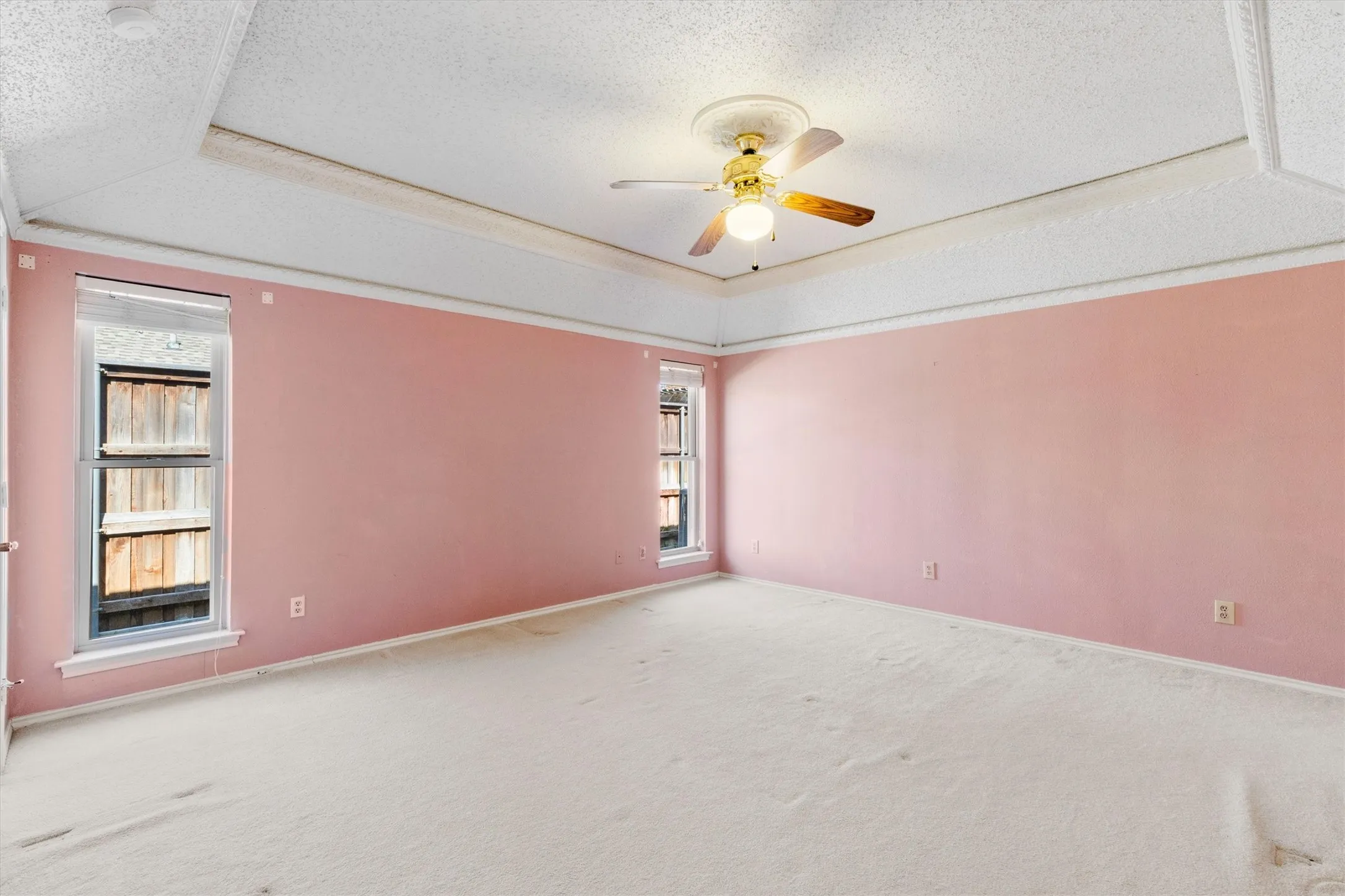 Single Family Residence For Sale in Collin County , 1617 Danube Lane, Plano, Texas 75075, 3 Bedroom, 2 Bathroom, 2 Garage spaces, 2,107 Sqft, built in 1981, mls#21379425, Real Estate Agent in Plano, Homes For Sale in Collin county, Homes For Sale in Plano, Realtor in Plano Texas, Real Estate Brokerage Independent Realty Texas, Luminita Cordes Realtor