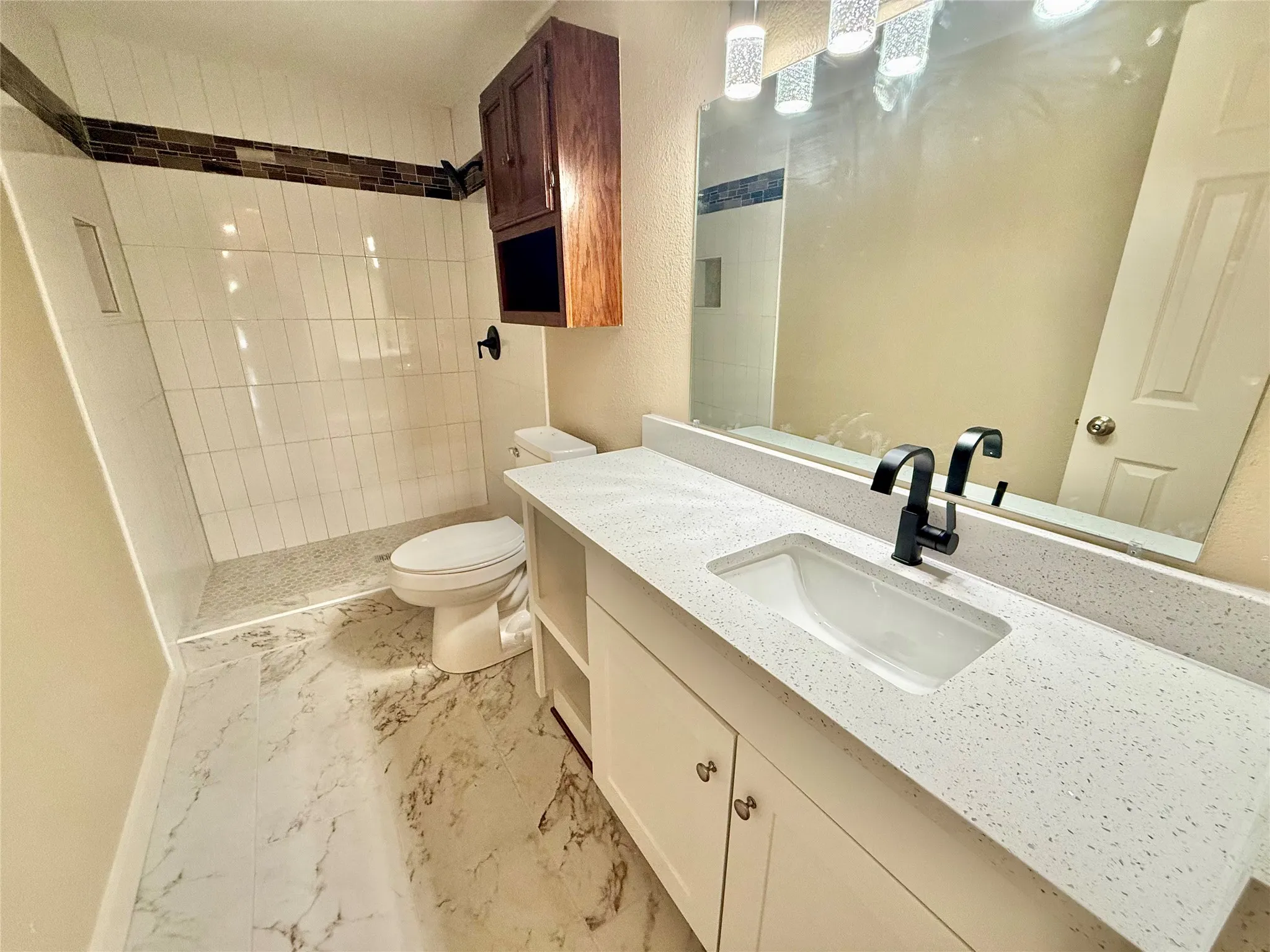 Single Family Residence For Rent in Hopkins County , 417 Putman Street, Sulphur Springs, Texas 75482, 3 Bedroom, 2 Bathroom, Garage spaces, 1,488 Sqft, built in 1957, mls#21384149, Real Estate Agent in Sulphur Springs, Homes For Rent in Hopkins county, Homes For Rent in Sulphur Springs, Realtor in Sulphur Springs Texas, Real Estate Brokerage Independent Realty Texas, Luminita Cordes Realtor