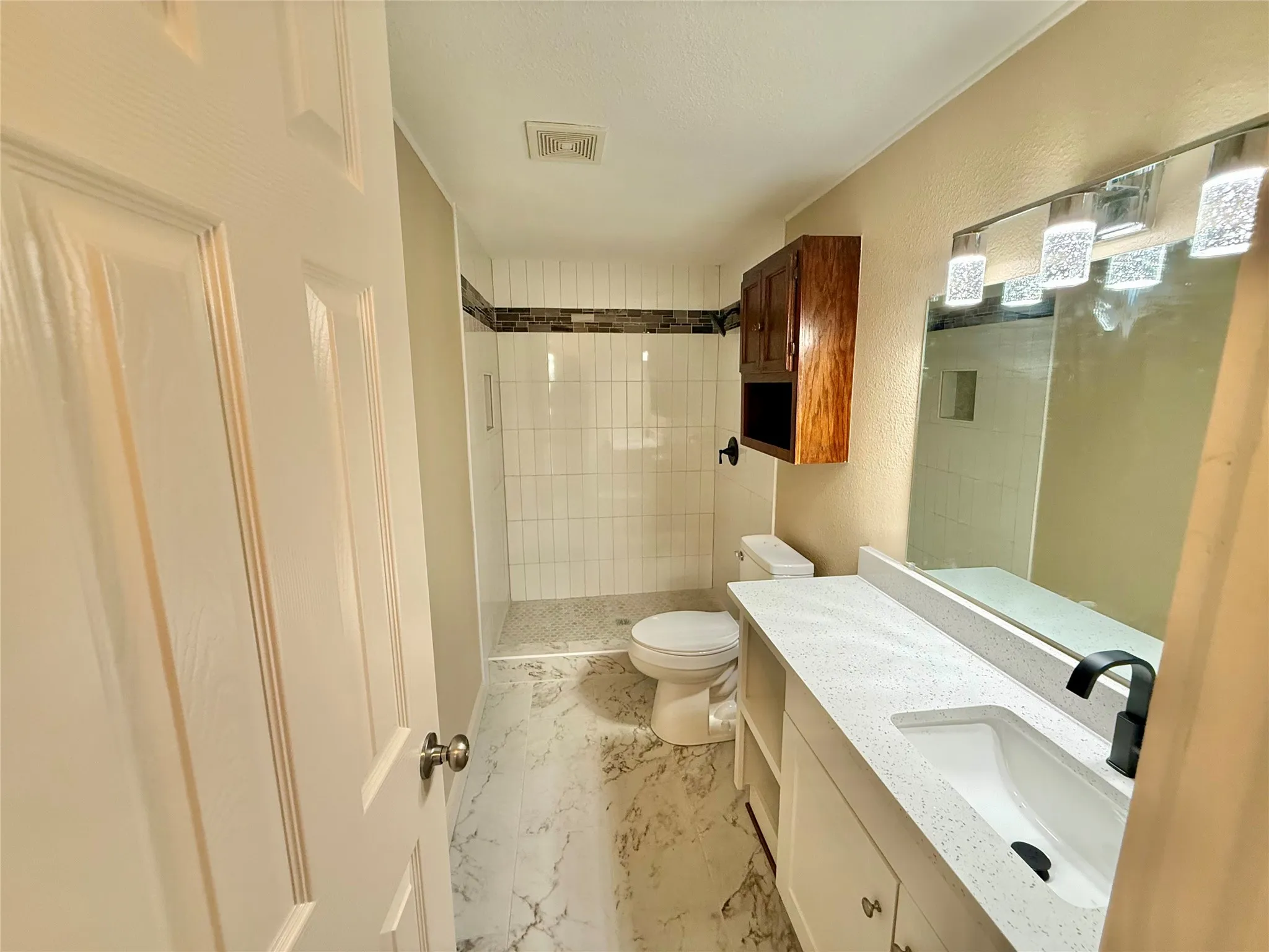 Single Family Residence For Rent in Hopkins County , 417 Putman Street, Sulphur Springs, Texas 75482, 3 Bedroom, 2 Bathroom, Garage spaces, 1,488 Sqft, built in 1957, mls#21384149, Real Estate Agent in Sulphur Springs, Homes For Rent in Hopkins county, Homes For Rent in Sulphur Springs, Realtor in Sulphur Springs Texas, Real Estate Brokerage Independent Realty Texas, Luminita Cordes Realtor