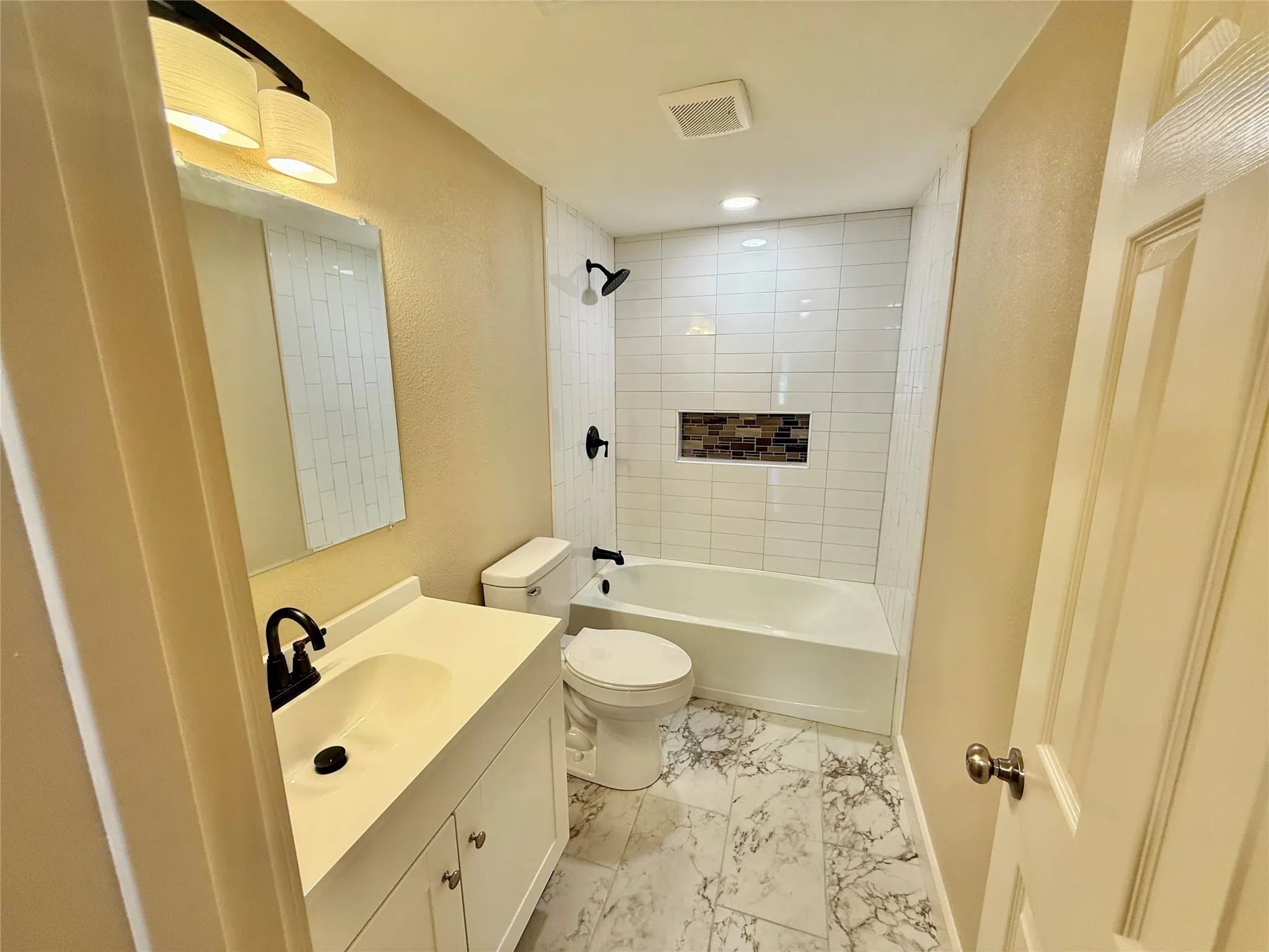 Single Family Residence For Rent in Hopkins County , 417 Putman Street, Sulphur Springs, Texas 75482, 3 Bedroom, 2 Bathroom, Garage spaces, 1,488 Sqft, built in 1957, mls#21384149, Real Estate Agent in Sulphur Springs, Homes For Rent in Hopkins county, Homes For Rent in Sulphur Springs, Realtor in Sulphur Springs Texas, Real Estate Brokerage Independent Realty Texas, Luminita Cordes Realtor