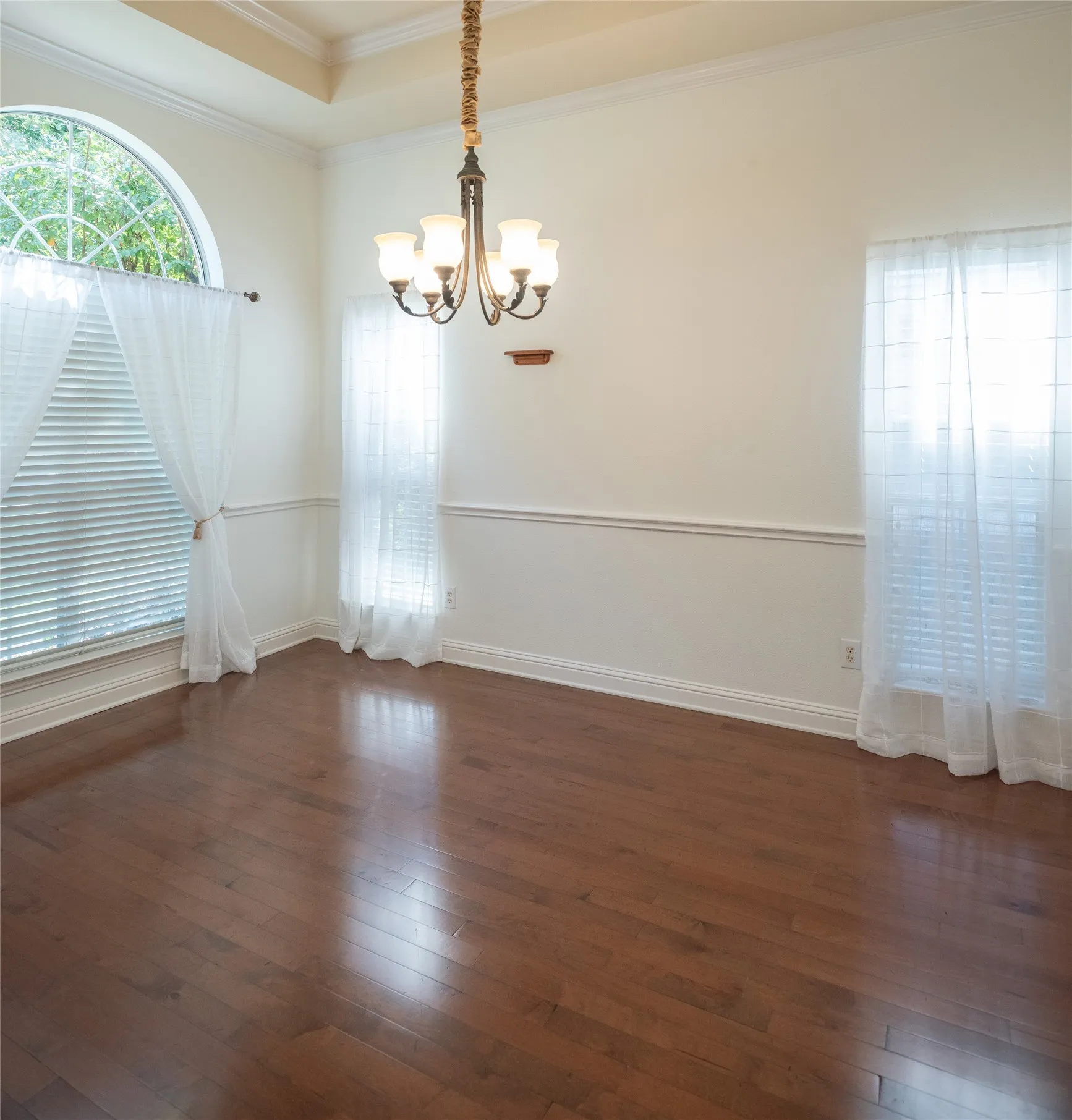 Single Family Residence For Rent in Collin County , 742 Yellowstone Drive, Allen, Texas 75002, 4 Bedroom, 2 Bathroom, 2 Garage spaces, 2,395 Sqft, built in 1998, mls#21384443, Real Estate Agent in Allen, Homes For Rent in Collin county, Homes For Rent in Allen, Realtor in Allen Texas, Real Estate Brokerage Independent Realty Texas, Luminita Cordes Realtor