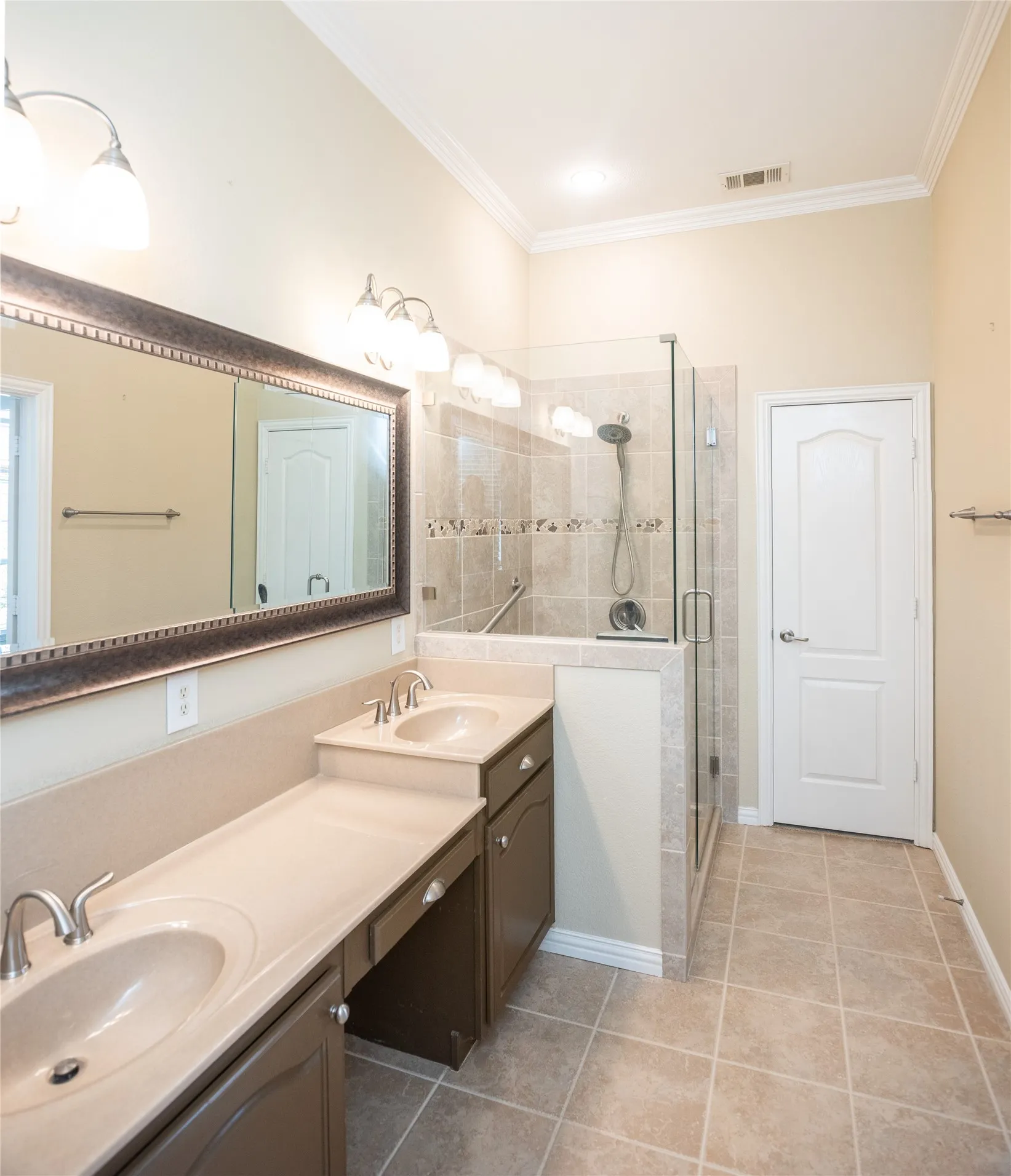 Single Family Residence For Rent in Collin County , 742 Yellowstone Drive, Allen, Texas 75002, 4 Bedroom, 2 Bathroom, 2 Garage spaces, 2,395 Sqft, built in 1998, mls#21384443, Real Estate Agent in Allen, Homes For Rent in Collin county, Homes For Rent in Allen, Realtor in Allen Texas, Real Estate Brokerage Independent Realty Texas, Luminita Cordes Realtor