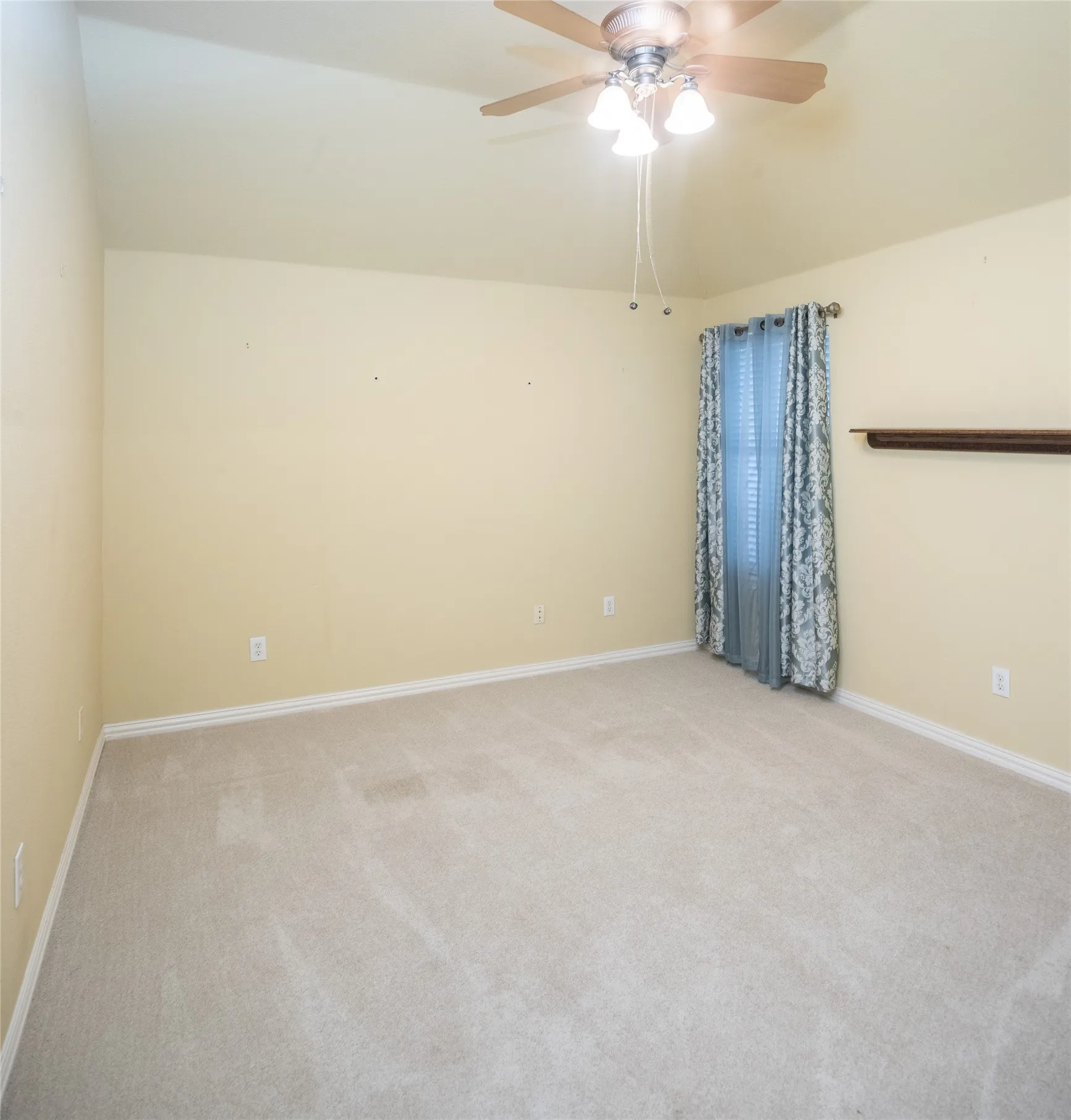 Single Family Residence For Rent in Collin County , 742 Yellowstone Drive, Allen, Texas 75002, 4 Bedroom, 2 Bathroom, 2 Garage spaces, 2,395 Sqft, built in 1998, mls#21384443, Real Estate Agent in Allen, Homes For Rent in Collin county, Homes For Rent in Allen, Realtor in Allen Texas, Real Estate Brokerage Independent Realty Texas, Luminita Cordes Realtor