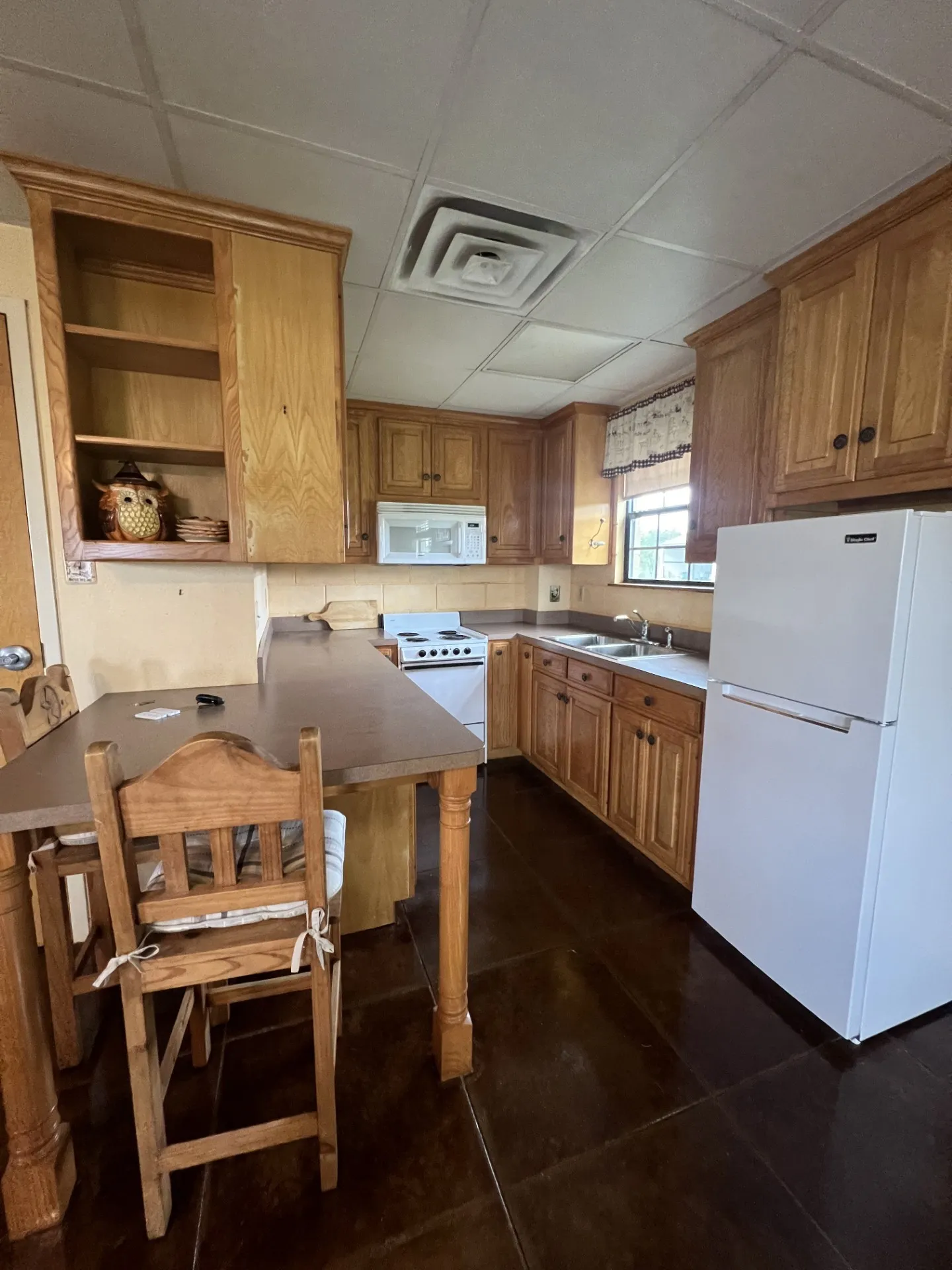 Single Family Residence For Rent in Van Zandt County , 1976 Vz County Road 3507, Edgewood, Texas 75117, 1 Bedroom, 1 Bathroom, Garage spaces, 576 Sqft, built in 2007, mls#21382360, Real Estate Agent in Edgewood, Homes For Rent in Van Zandt county, Homes For Rent in Edgewood, Realtor in Edgewood Texas, Real Estate Brokerage Independent Realty Texas, Luminita Cordes Realtor