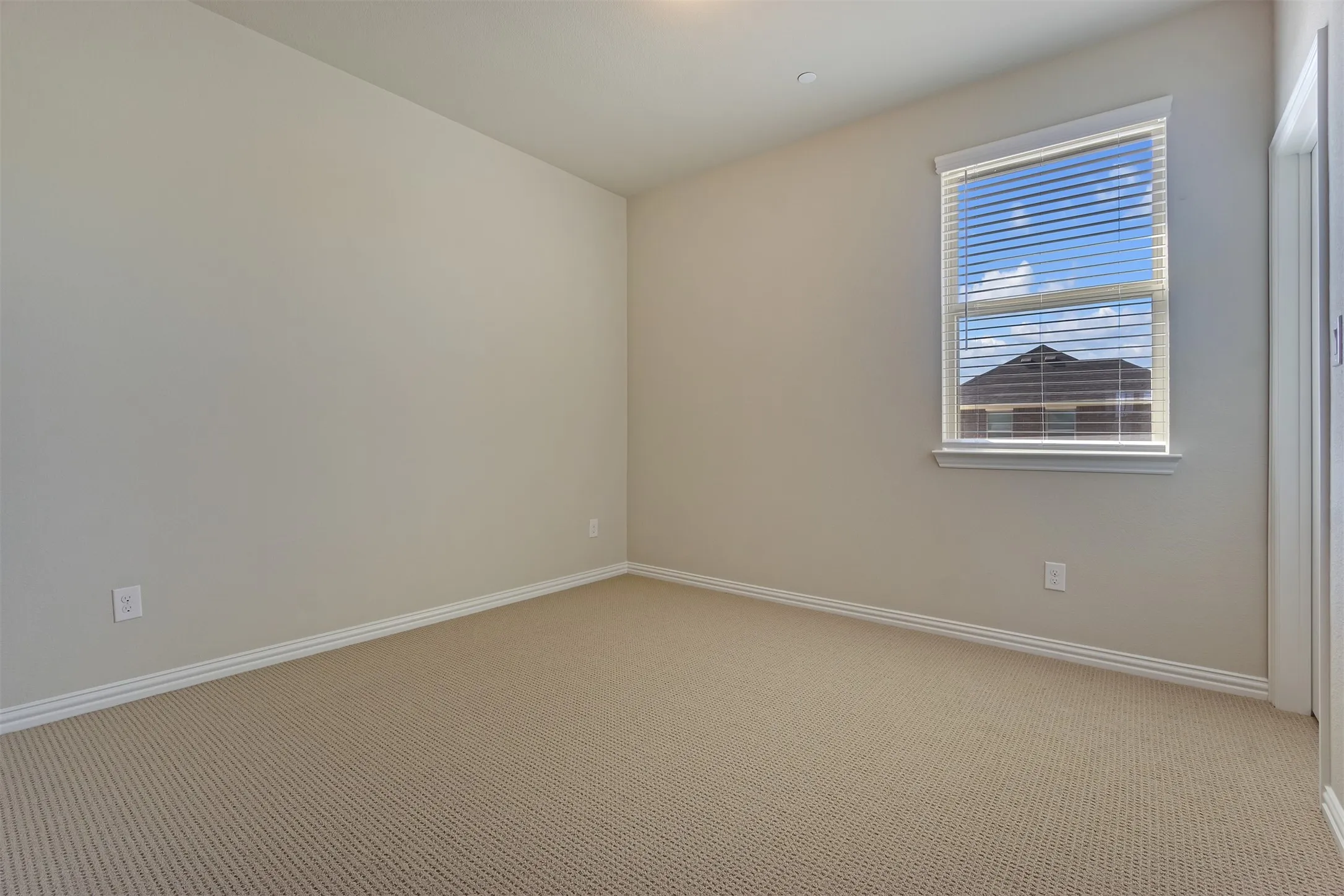 Guest bedroom