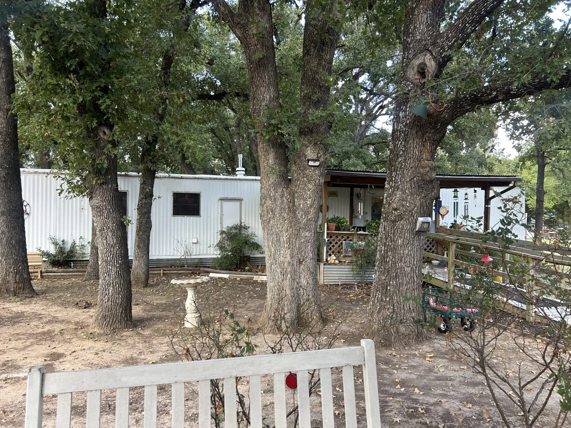 Mobile Home For Sale in Hunt County , 9277 Morris Drive, Hawk Cove, Texas 75474, 3 Bedroom, 1 Bathroom, Garage spaces, 840 Sqft, built in 1974, mls#21380228, Real Estate Agent in Hawk Cove, Homes For Sale in Hunt county, Homes For Sale in Hawk Cove, Realtor in Hawk Cove Texas, Real Estate Brokerage Independent Realty Texas, Luminita Cordes Realtor