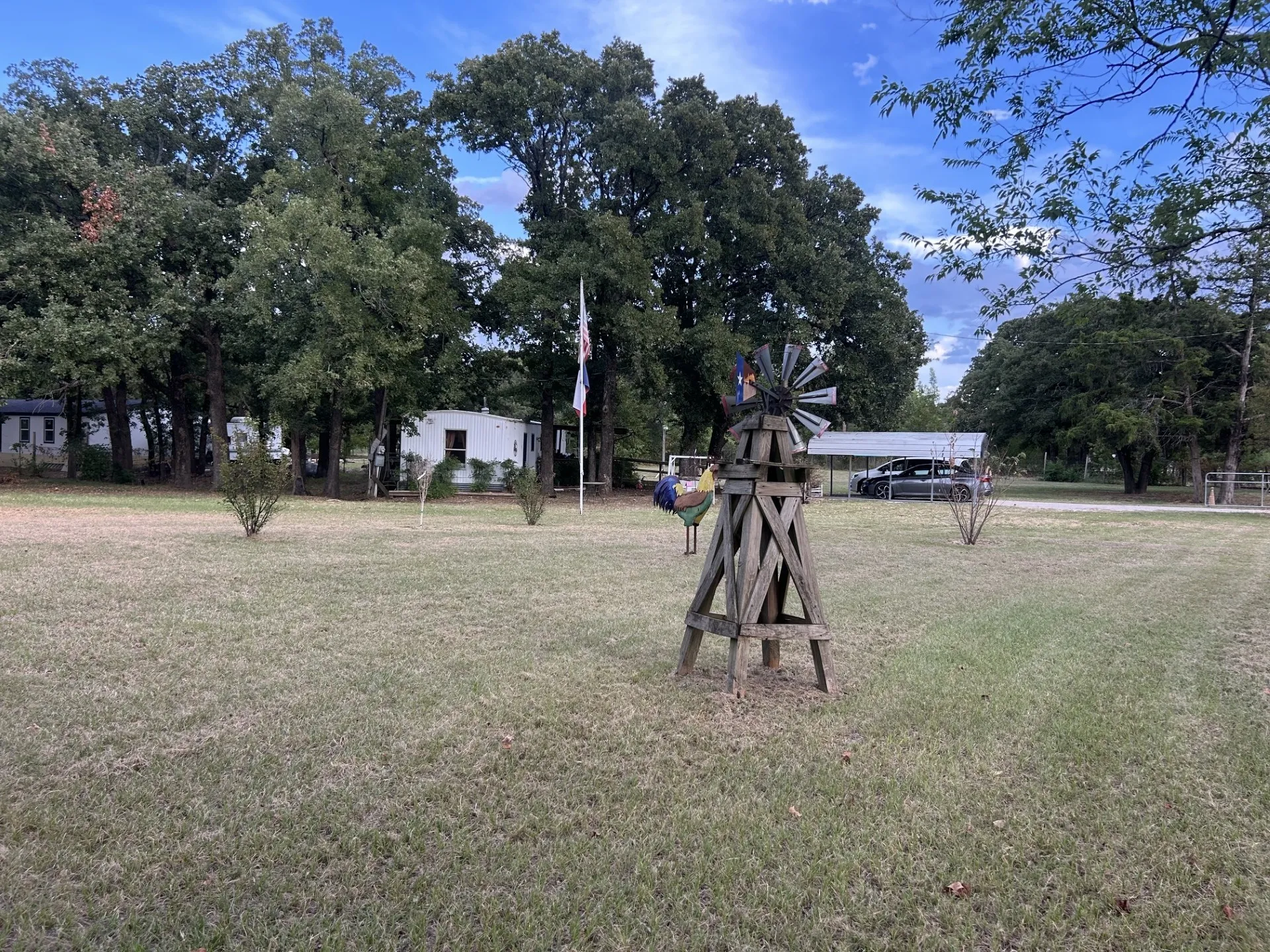 Mobile Home For Sale in Hunt County , 9277 Morris Drive, Hawk Cove, Texas 75474, 3 Bedroom, 1 Bathroom, Garage spaces, 840 Sqft, built in 1974, mls#21380228, Real Estate Agent in Hawk Cove, Homes For Sale in Hunt county, Homes For Sale in Hawk Cove, Realtor in Hawk Cove Texas, Real Estate Brokerage Independent Realty Texas, Luminita Cordes Realtor