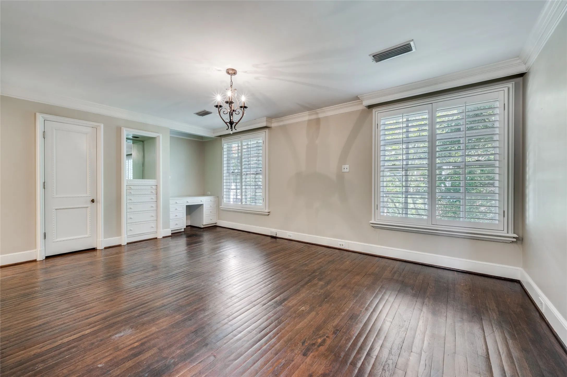 Duplex For Rent in Dallas County , 4520 Westway Avenue, Highland Park, Texas 75205, 2 Bedroom, 3 Bathroom, 2 Garage spaces, 2,700 Sqft, built in 1981, mls#21384505, Real Estate Agent in Highland Park, Homes For Rent in Dallas county, Homes For Rent in Highland Park, Realtor in Highland Park Texas, Real Estate Brokerage Independent Realty Texas, Luminita Cordes Realtor