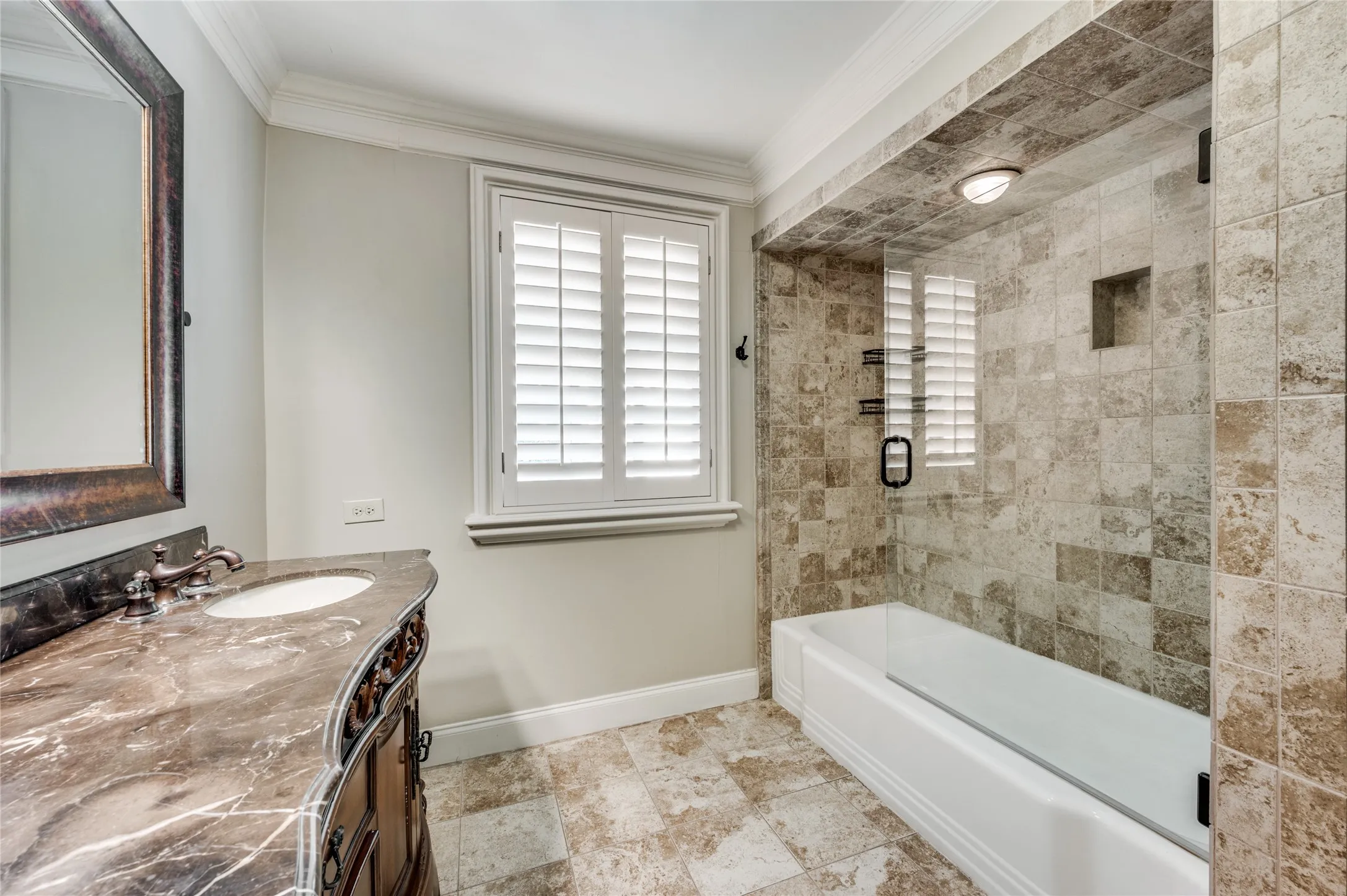 Duplex For Rent in Dallas County , 4520 Westway Avenue, Highland Park, Texas 75205, 2 Bedroom, 3 Bathroom, 2 Garage spaces, 2,700 Sqft, built in 1981, mls#21384505, Real Estate Agent in Highland Park, Homes For Rent in Dallas county, Homes For Rent in Highland Park, Realtor in Highland Park Texas, Real Estate Brokerage Independent Realty Texas, Luminita Cordes Realtor