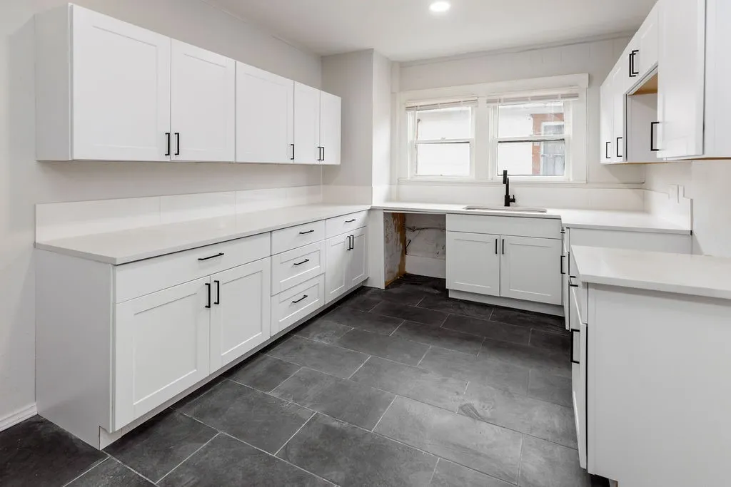 Single Family Residence For Rent in Grayson County , 1025 W Walker Street, Denison, Texas 75020, 3 Bedroom, 2 Bathroom, Garage spaces, 1,864 Sqft, built in 1936, mls#21384511, Real Estate Agent in Denison, Homes For Rent in Grayson county, Homes For Rent in Denison, Realtor in Denison Texas, Real Estate Brokerage Independent Realty Texas, Luminita Cordes Realtor
