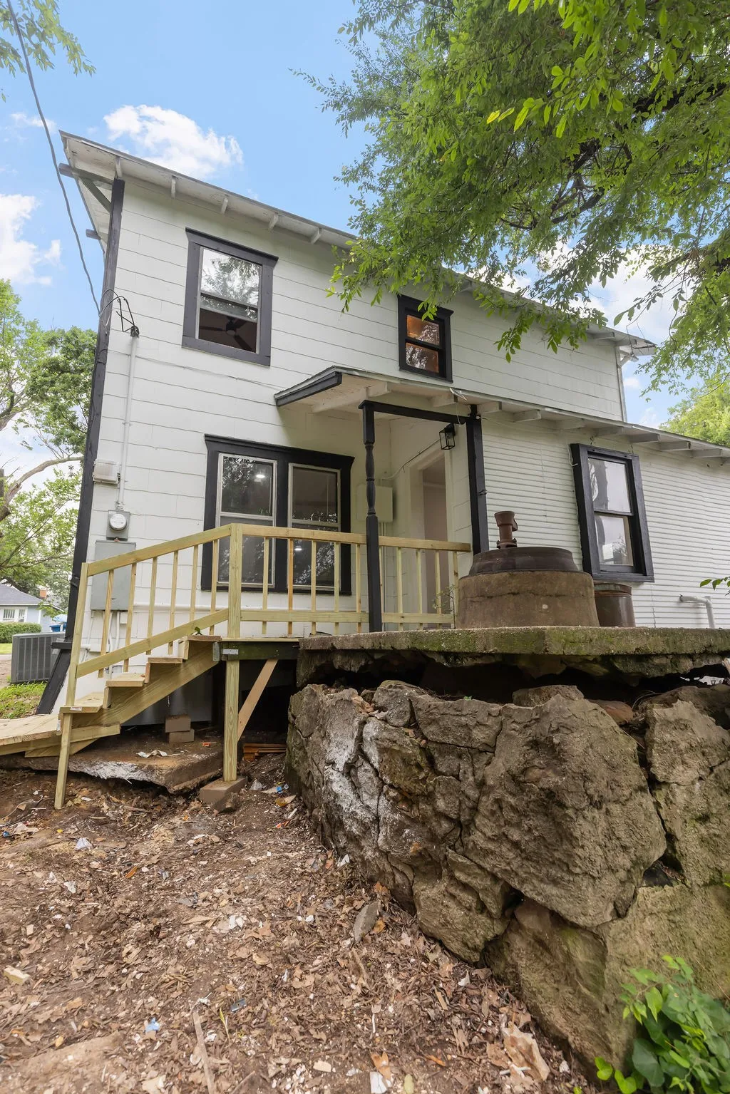 Single Family Residence For Rent in Grayson County , 1025 W Walker Street, Denison, Texas 75020, 3 Bedroom, 2 Bathroom, Garage spaces, 1,864 Sqft, built in 1936, mls#21384511, Real Estate Agent in Denison, Homes For Rent in Grayson county, Homes For Rent in Denison, Realtor in Denison Texas, Real Estate Brokerage Independent Realty Texas, Luminita Cordes Realtor