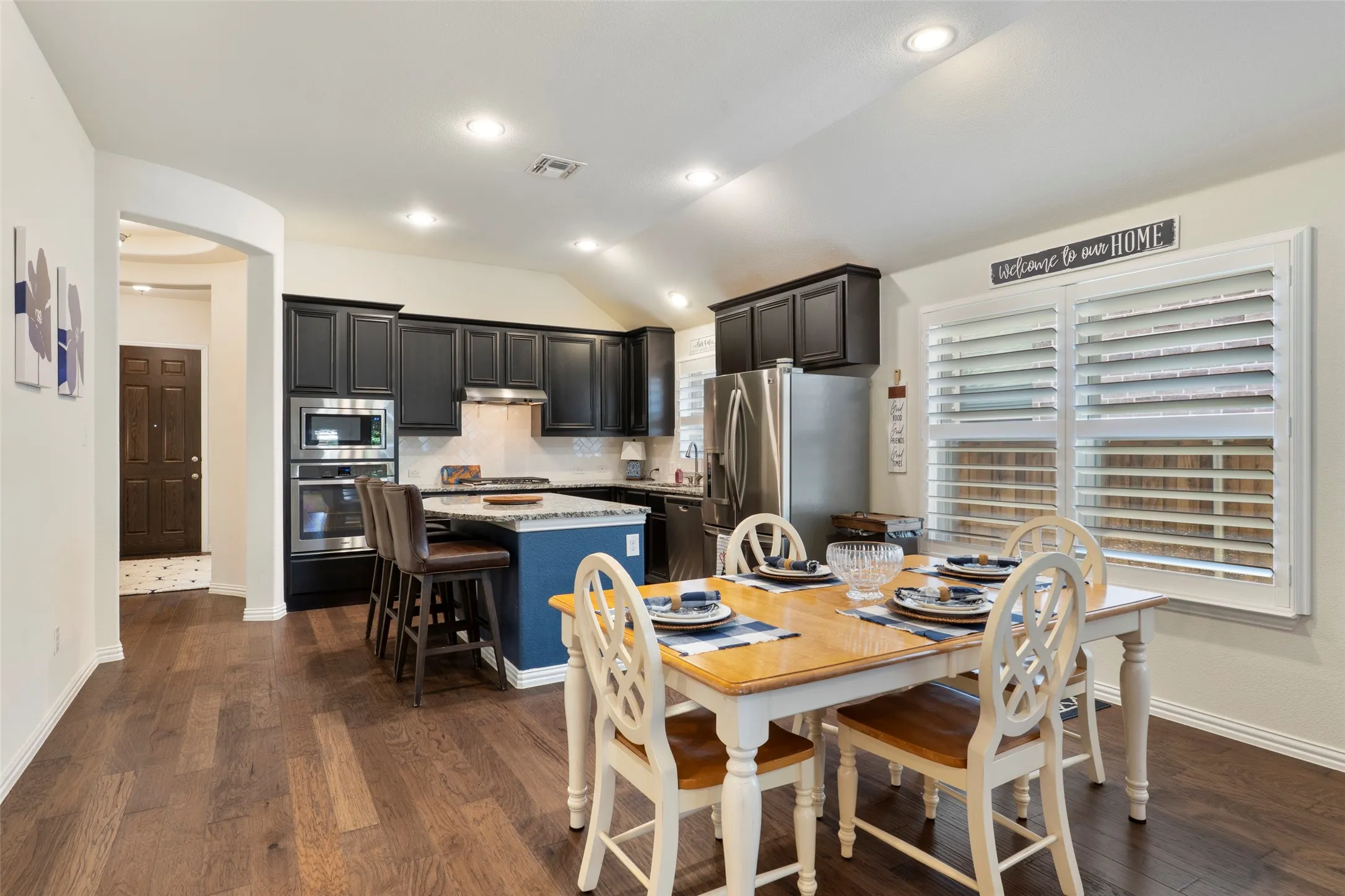 Single Family Residence For Sale in Collin County , 1728 Journey Forth Trail, Wylie, Texas 75098, 3 Bedroom, 2 Bathroom, 2 Garage spaces, 2,088 Sqft, built in 2017, mls#21382636, Real Estate Agent in Wylie, Homes For Sale in Collin county, Homes For Sale in Wylie, Realtor in Wylie Texas, Real Estate Brokerage Independent Realty Texas, Luminita Cordes Realtor