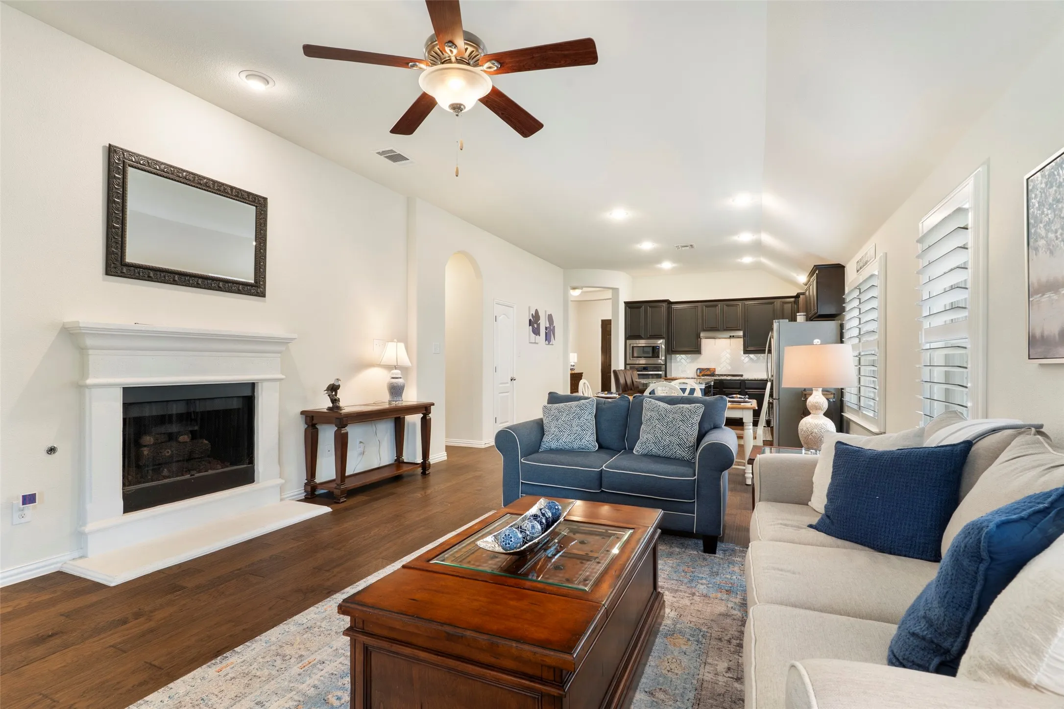 Single Family Residence For Sale in Collin County , 1728 Journey Forth Trail, Wylie, Texas 75098, 3 Bedroom, 2 Bathroom, 2 Garage spaces, 2,088 Sqft, built in 2017, mls#21382636, Real Estate Agent in Wylie, Homes For Sale in Collin county, Homes For Sale in Wylie, Realtor in Wylie Texas, Real Estate Brokerage Independent Realty Texas, Luminita Cordes Realtor