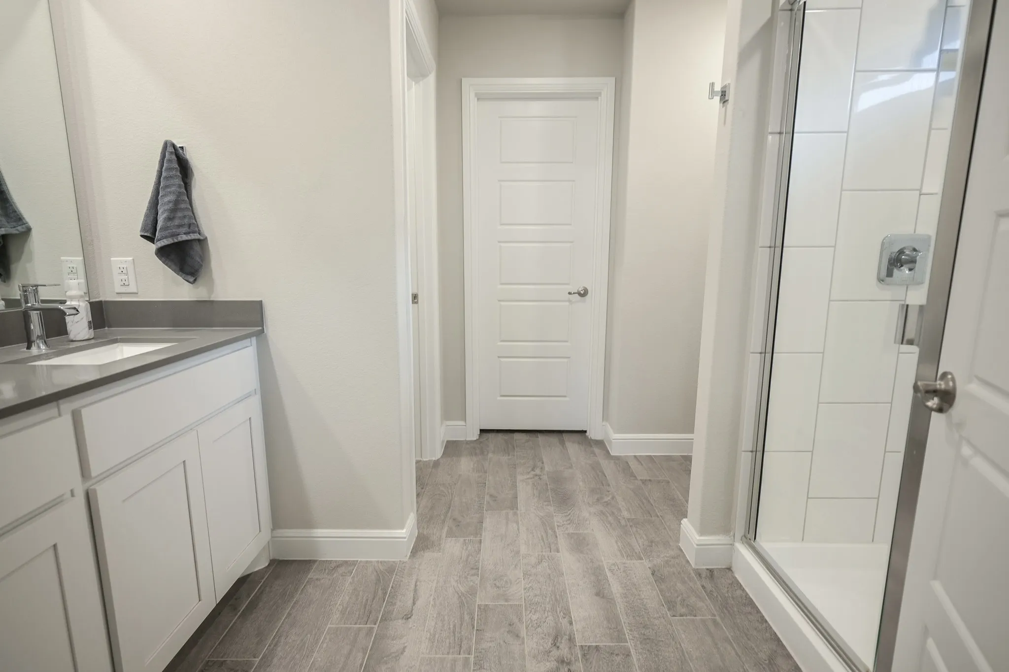 Single Family Residence For Rent in Johnson County , 725 Golden Gate Park Road, Alvarado, Texas 76009, 4 Bedroom, 2 Bathroom, 2 Garage spaces, 2,172 Sqft, built in 2023, mls#21382484, Real Estate Agent in Alvarado, Homes For Rent in Johnson county, Homes For Rent in Alvarado, Realtor in Alvarado Texas, Real Estate Brokerage Independent Realty Texas, Luminita Cordes Realtor