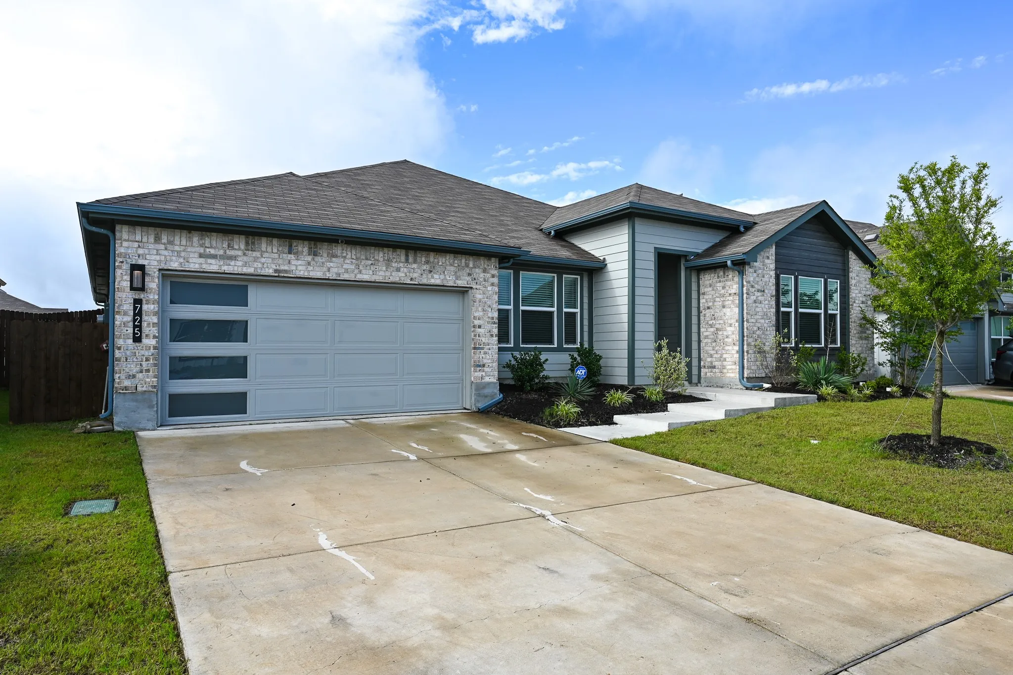 Single Family Residence For Rent in Johnson County , 725 Golden Gate Park Road, Alvarado, Texas 76009, 4 Bedroom, 2 Bathroom, 2 Garage spaces, 2,172 Sqft, built in 2023, mls#21382484, Real Estate Agent in Alvarado, Homes For Rent in Johnson county, Homes For Rent in Alvarado, Realtor in Alvarado Texas, Real Estate Brokerage Independent Realty Texas, Luminita Cordes Realtor