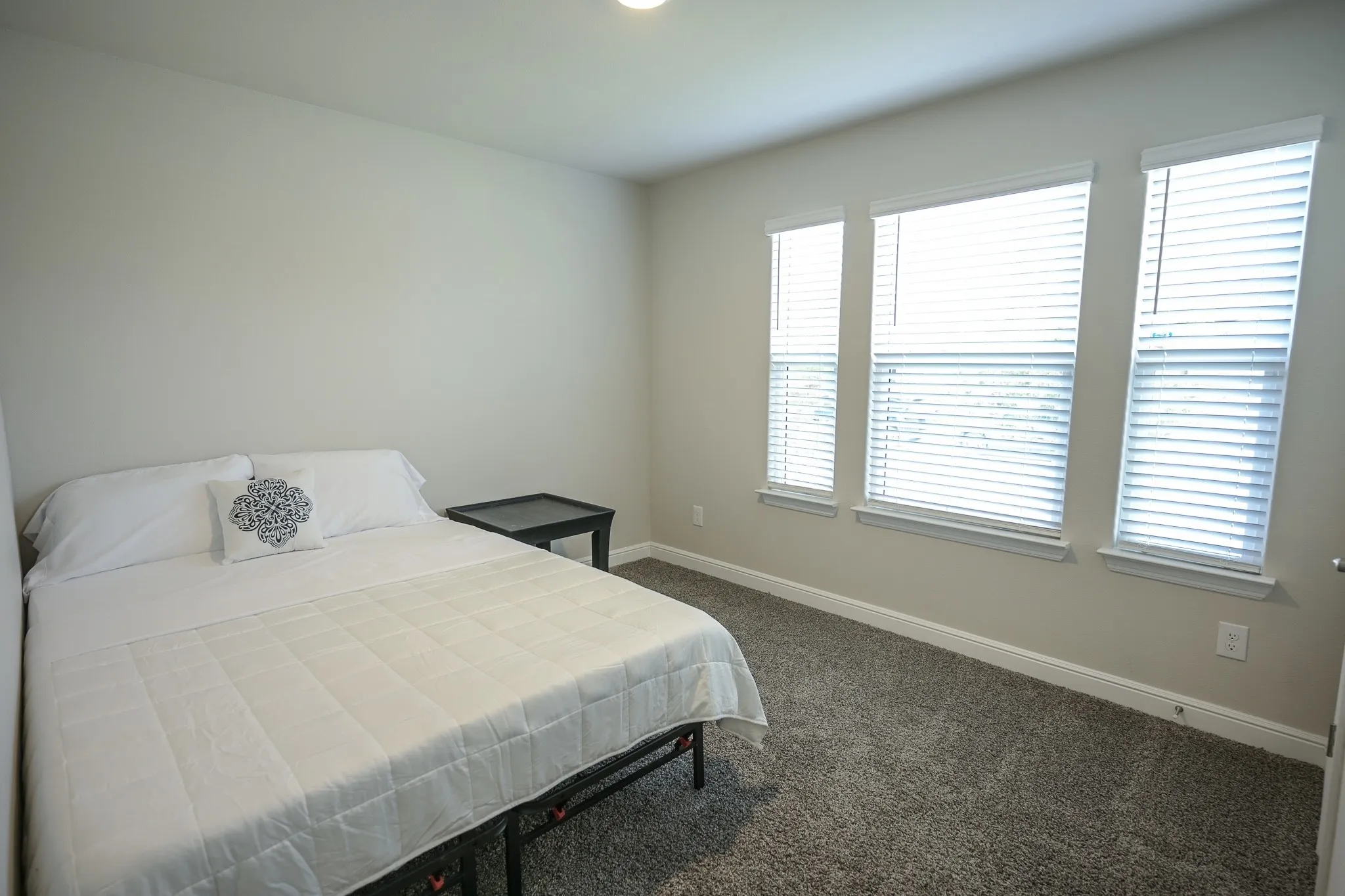 Single Family Residence For Rent in Johnson County , 725 Golden Gate Park Road, Alvarado, Texas 76009, 4 Bedroom, 2 Bathroom, 2 Garage spaces, 2,172 Sqft, built in 2023, mls#21382484, Real Estate Agent in Alvarado, Homes For Rent in Johnson county, Homes For Rent in Alvarado, Realtor in Alvarado Texas, Real Estate Brokerage Independent Realty Texas, Luminita Cordes Realtor