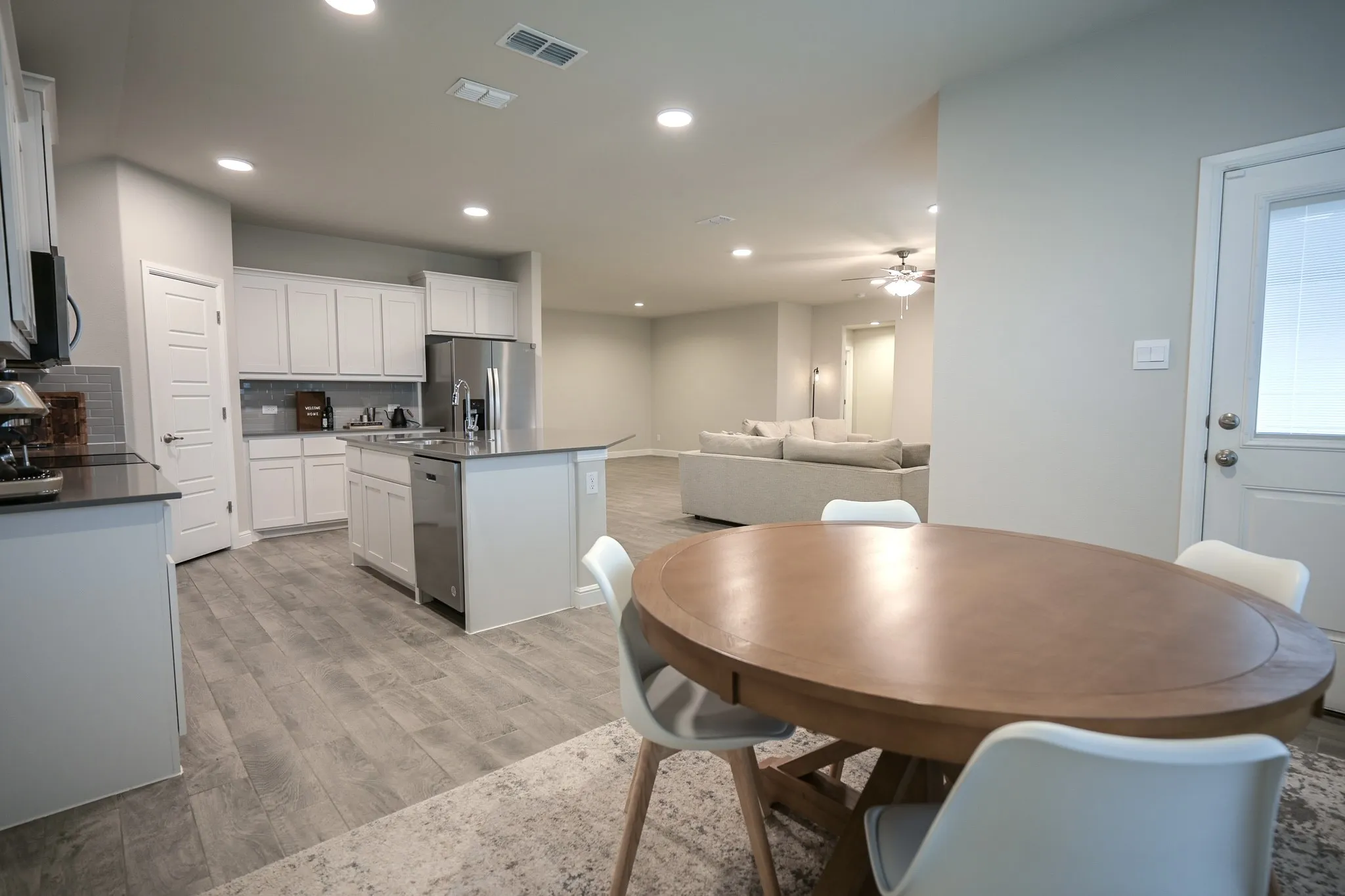 Single Family Residence For Rent in Johnson County , 725 Golden Gate Park Road, Alvarado, Texas 76009, 4 Bedroom, 2 Bathroom, 2 Garage spaces, 2,172 Sqft, built in 2023, mls#21382484, Real Estate Agent in Alvarado, Homes For Rent in Johnson county, Homes For Rent in Alvarado, Realtor in Alvarado Texas, Real Estate Brokerage Independent Realty Texas, Luminita Cordes Realtor