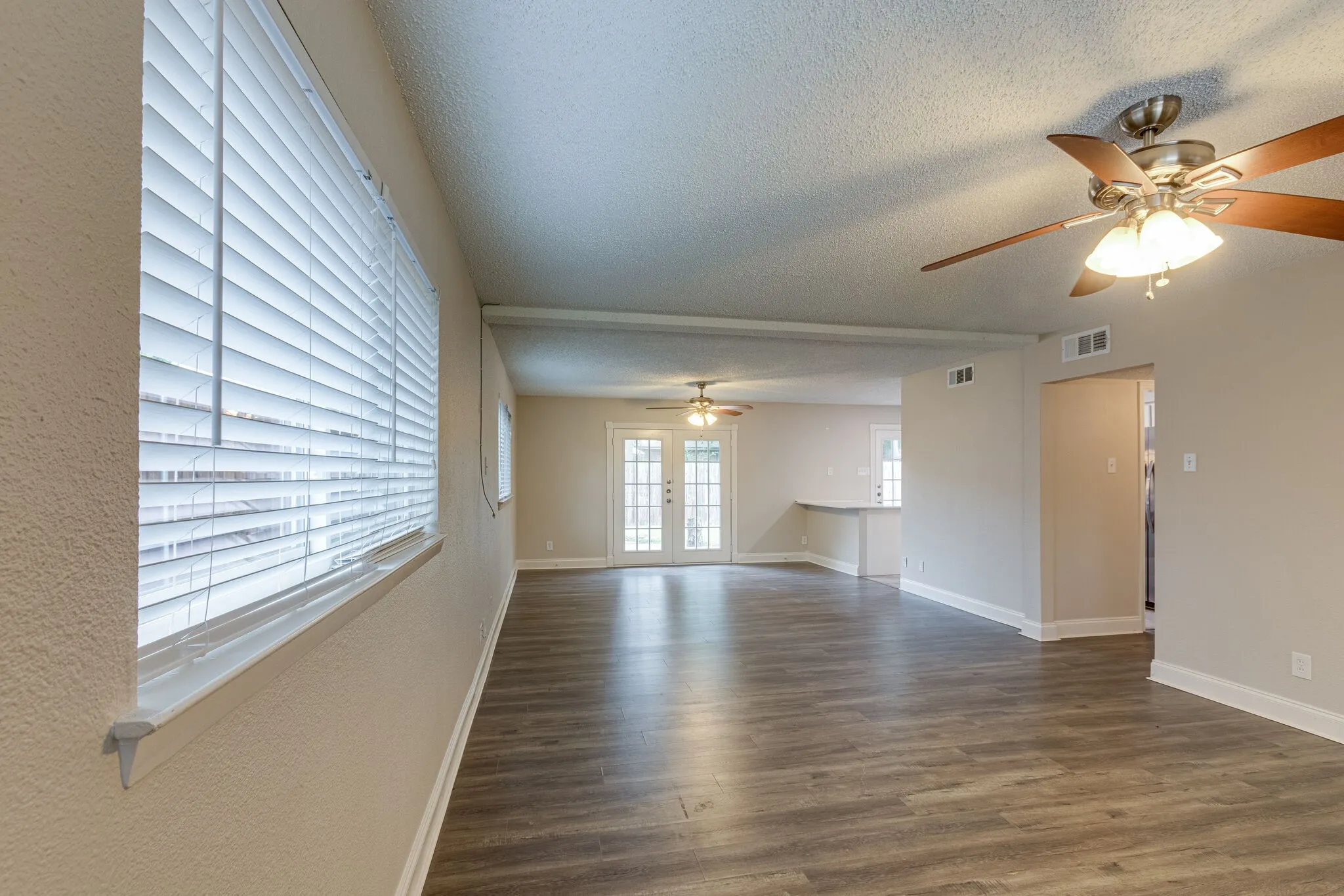 Single Family Residence For Rent in Dallas County , 508 Lexington Lane, Richardson, Texas 75080, 4 Bedroom, 3 Bathroom, Garage spaces, 1,705 Sqft, built in 1960, mls#21384523, Real Estate Agent in Richardson, Homes For Rent in Dallas county, Homes For Rent in Richardson, Realtor in Richardson Texas, Real Estate Brokerage Independent Realty Texas, Luminita Cordes Realtor
