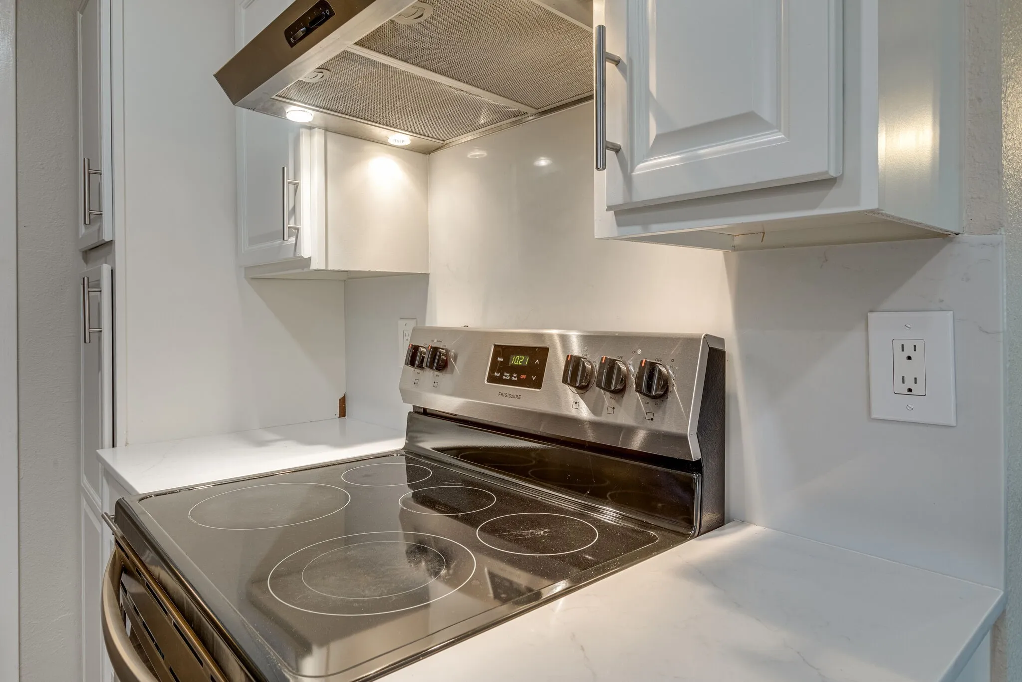 Single Family Residence For Rent in Dallas County , 508 Lexington Lane, Richardson, Texas 75080, 4 Bedroom, 3 Bathroom, Garage spaces, 1,705 Sqft, built in 1960, mls#21384523, Real Estate Agent in Richardson, Homes For Rent in Dallas county, Homes For Rent in Richardson, Realtor in Richardson Texas, Real Estate Brokerage Independent Realty Texas, Luminita Cordes Realtor