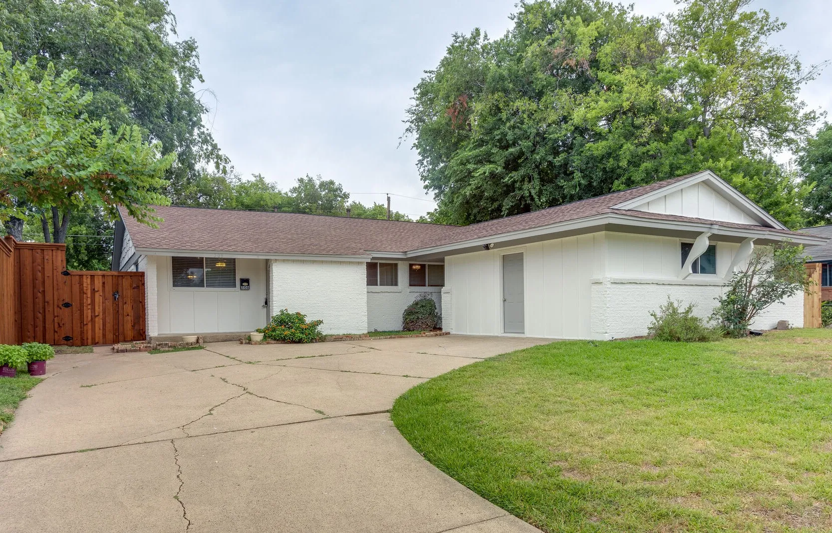 Single Family Residence For Rent in Dallas County , 508 Lexington Lane, Richardson, Texas 75080, 4 Bedroom, 3 Bathroom, Garage spaces, 1,705 Sqft, built in 1960, mls#21384523, Real Estate Agent in Richardson, Homes For Rent in Dallas county, Homes For Rent in Richardson, Realtor in Richardson Texas, Real Estate Brokerage Independent Realty Texas, Luminita Cordes Realtor