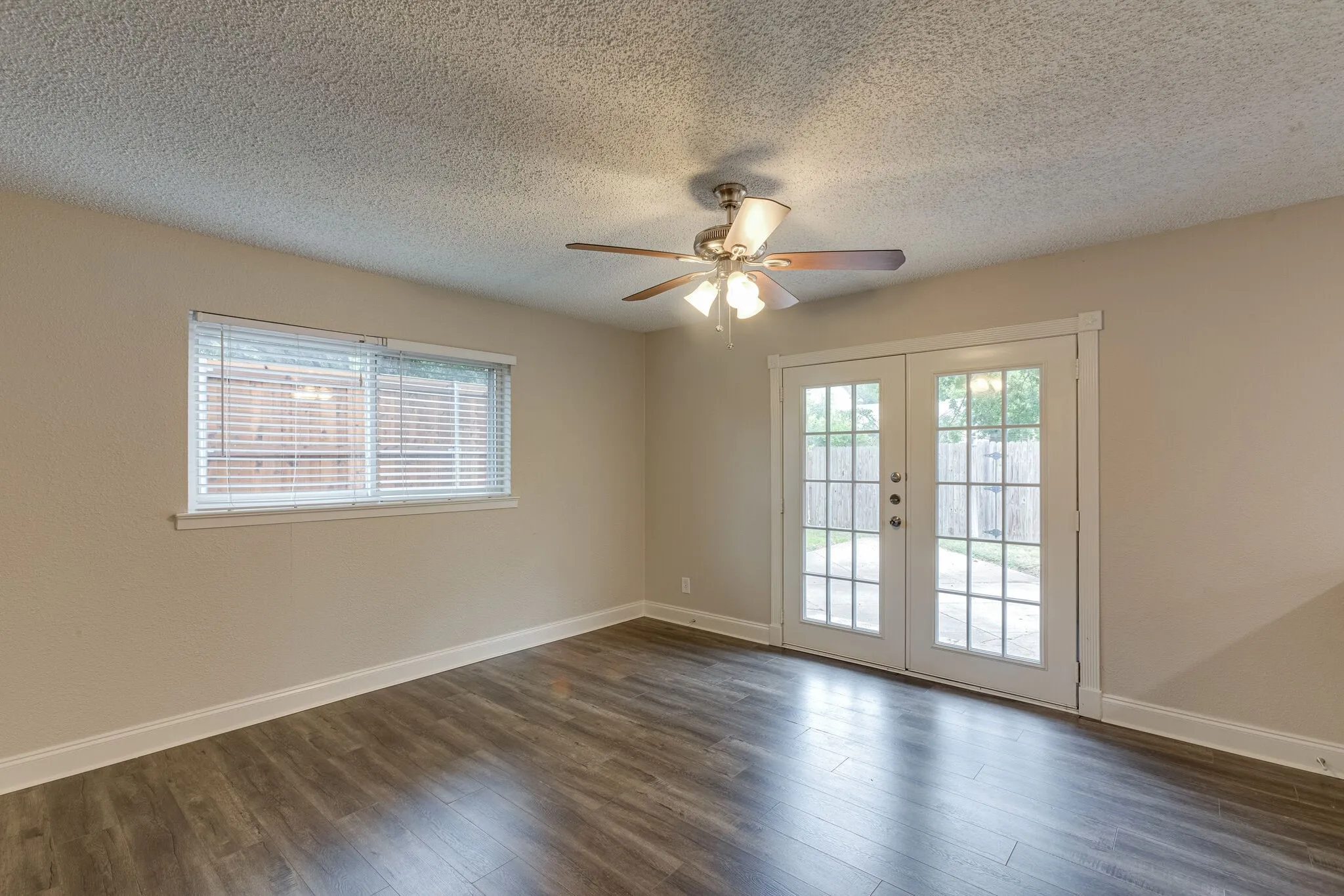 Single Family Residence For Rent in Dallas County , 508 Lexington Lane, Richardson, Texas 75080, 4 Bedroom, 3 Bathroom, Garage spaces, 1,705 Sqft, built in 1960, mls#21384523, Real Estate Agent in Richardson, Homes For Rent in Dallas county, Homes For Rent in Richardson, Realtor in Richardson Texas, Real Estate Brokerage Independent Realty Texas, Luminita Cordes Realtor