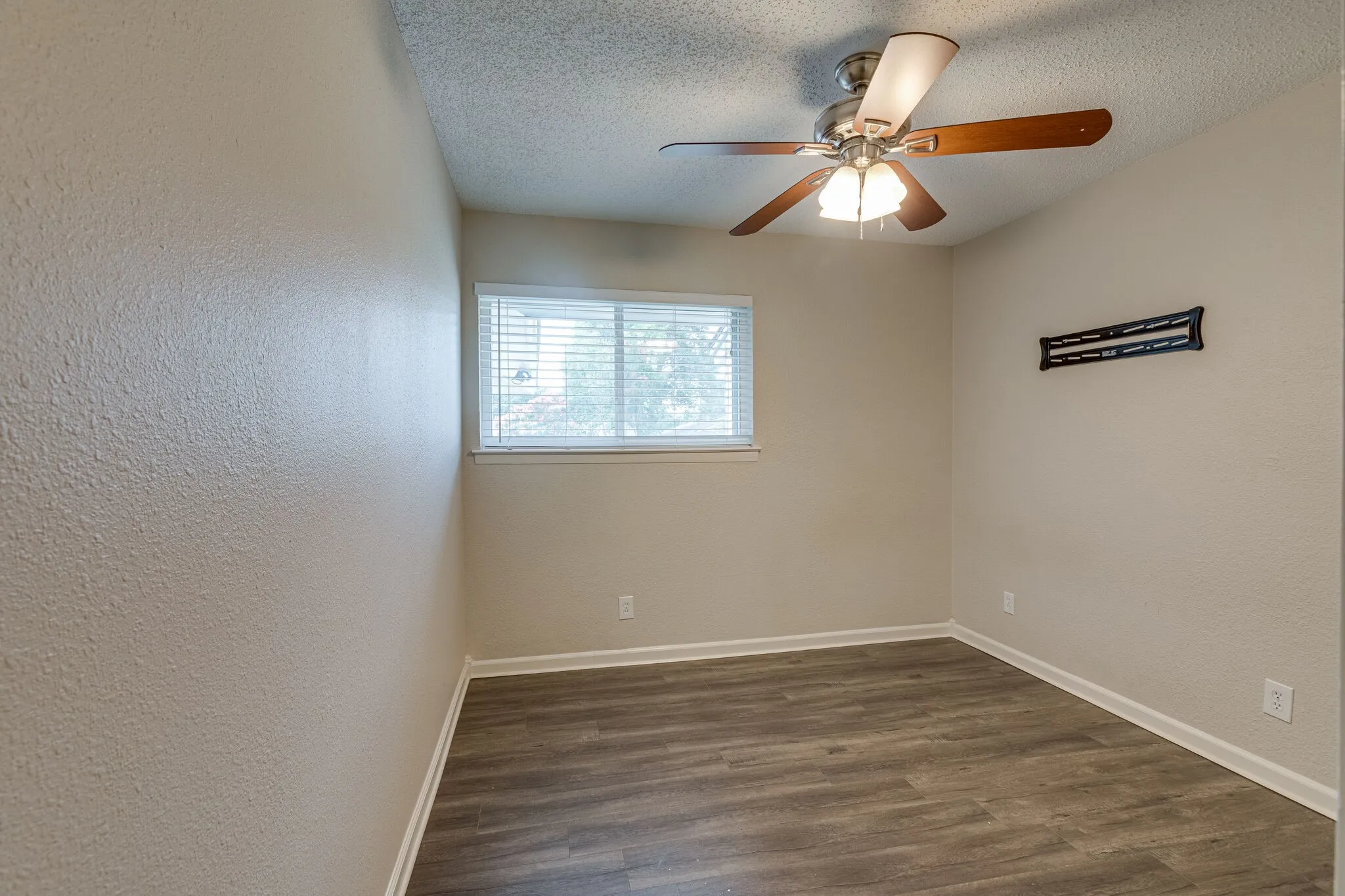 Single Family Residence For Rent in Dallas County , 508 Lexington Lane, Richardson, Texas 75080, 4 Bedroom, 3 Bathroom, Garage spaces, 1,705 Sqft, built in 1960, mls#21384523, Real Estate Agent in Richardson, Homes For Rent in Dallas county, Homes For Rent in Richardson, Realtor in Richardson Texas, Real Estate Brokerage Independent Realty Texas, Luminita Cordes Realtor